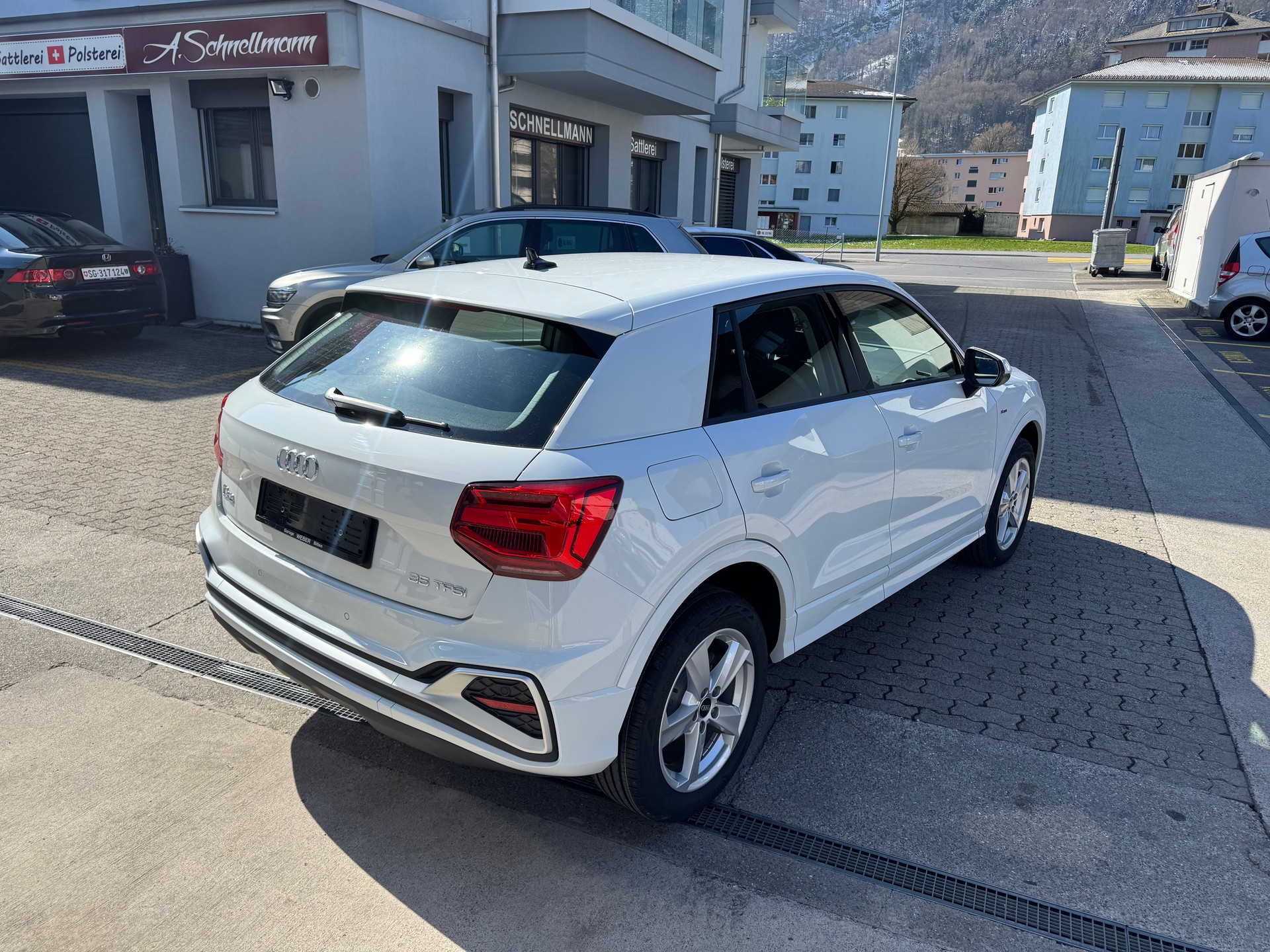 AUDI Q2 35 TFSI S line S-tronic-image-6
