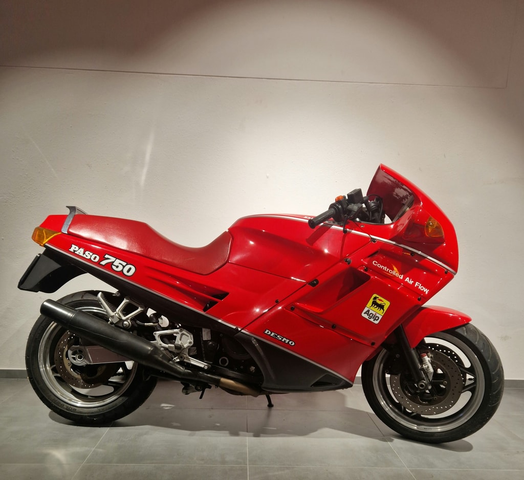 DUCATI Paso 750-image-2