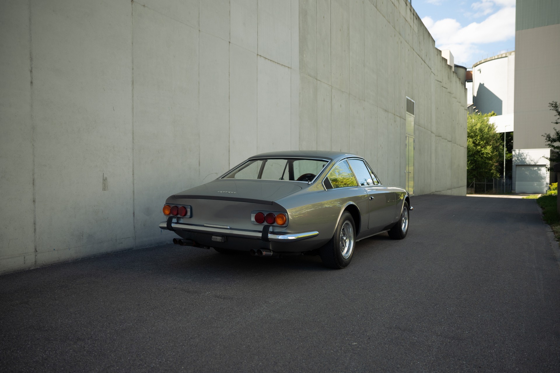 FERRARI 365 GT 2+2-image-4