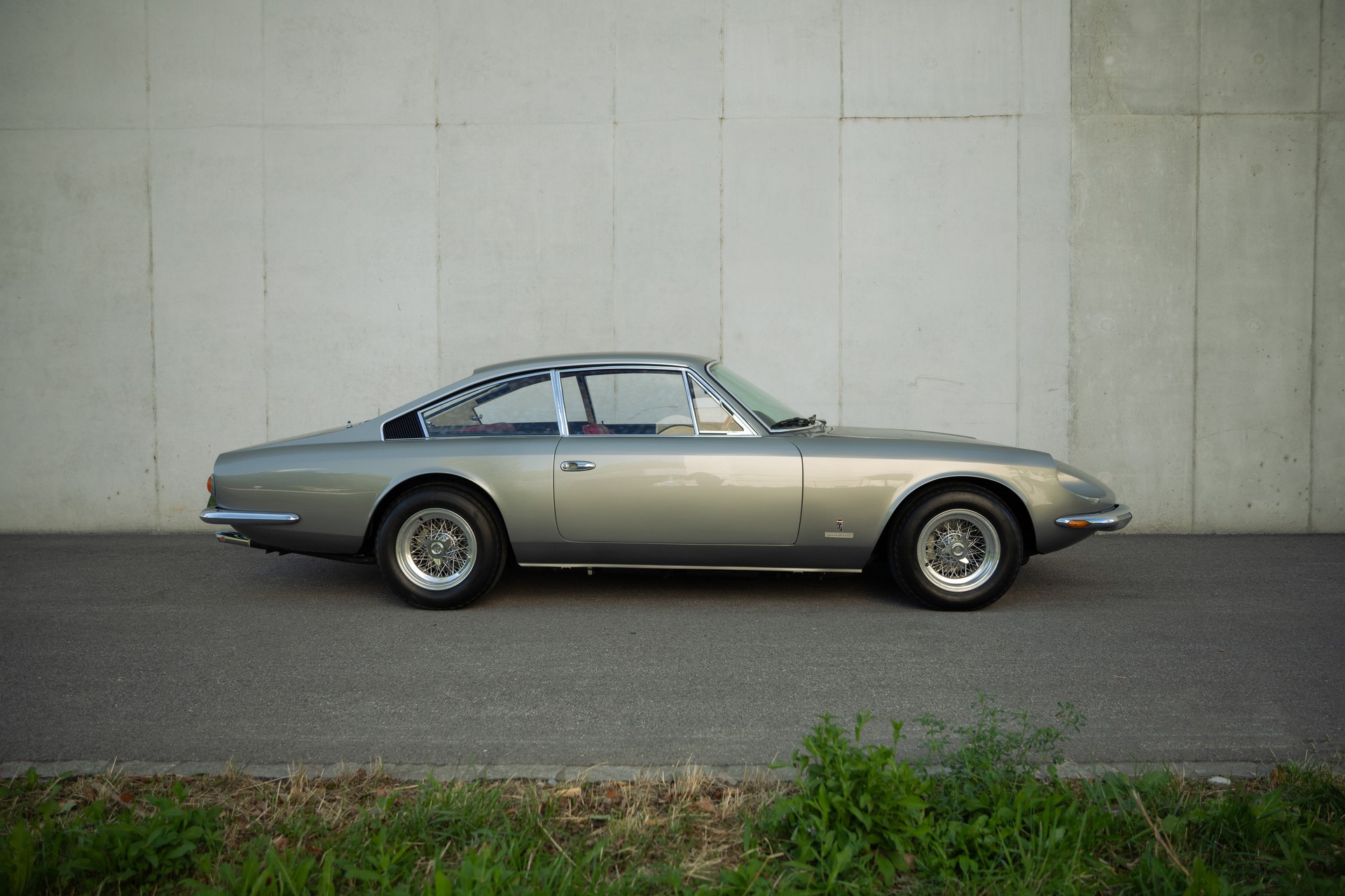 FERRARI 365 GT 2+2-image-5