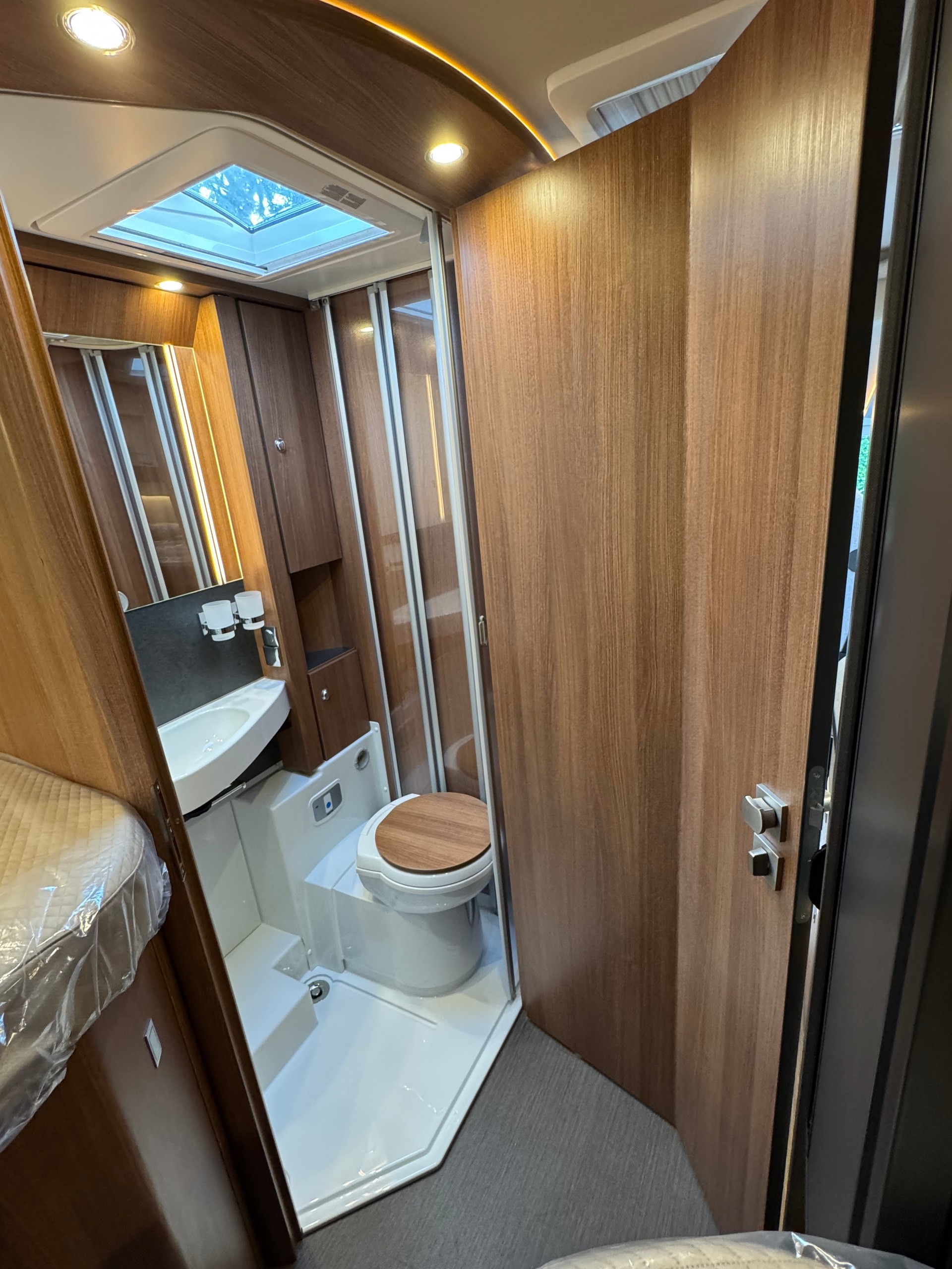CARTHAGO C2 Tourer 141KB LE lightwight 3.5t modell 2026-image-7