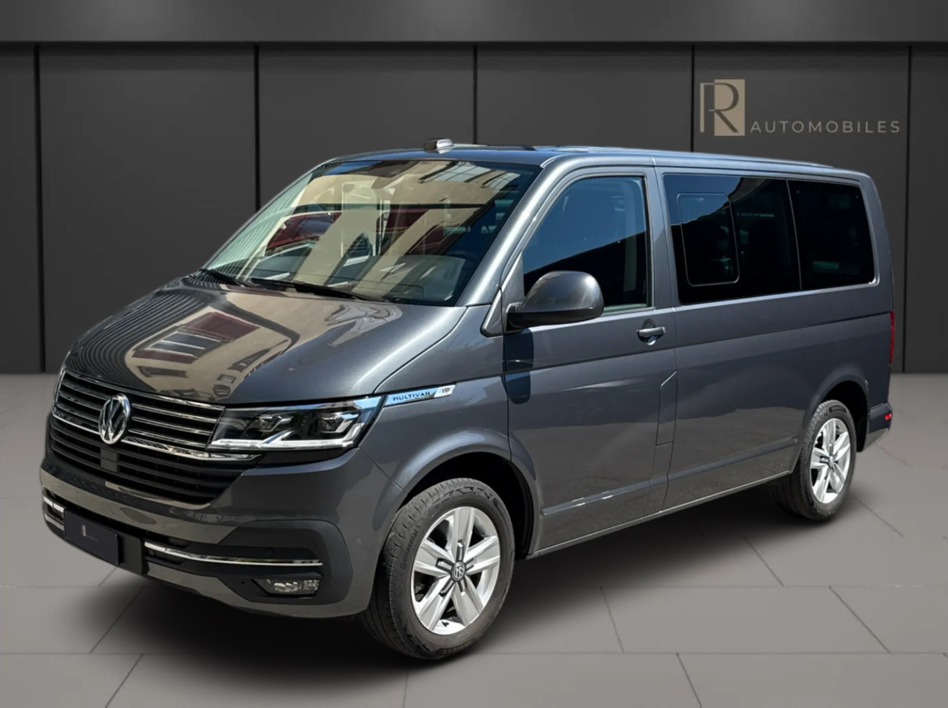 VW T6.1 Multivan 2.0 TDI Family 4Motion DSG-image-4
