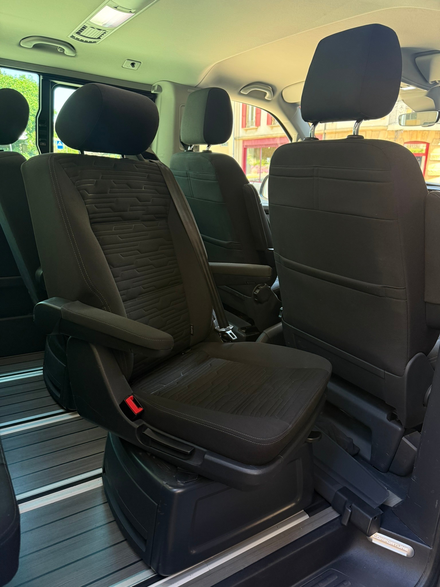 VW T6.1 Multivan 2.0 TDI Family 4Motion DSG-image-14