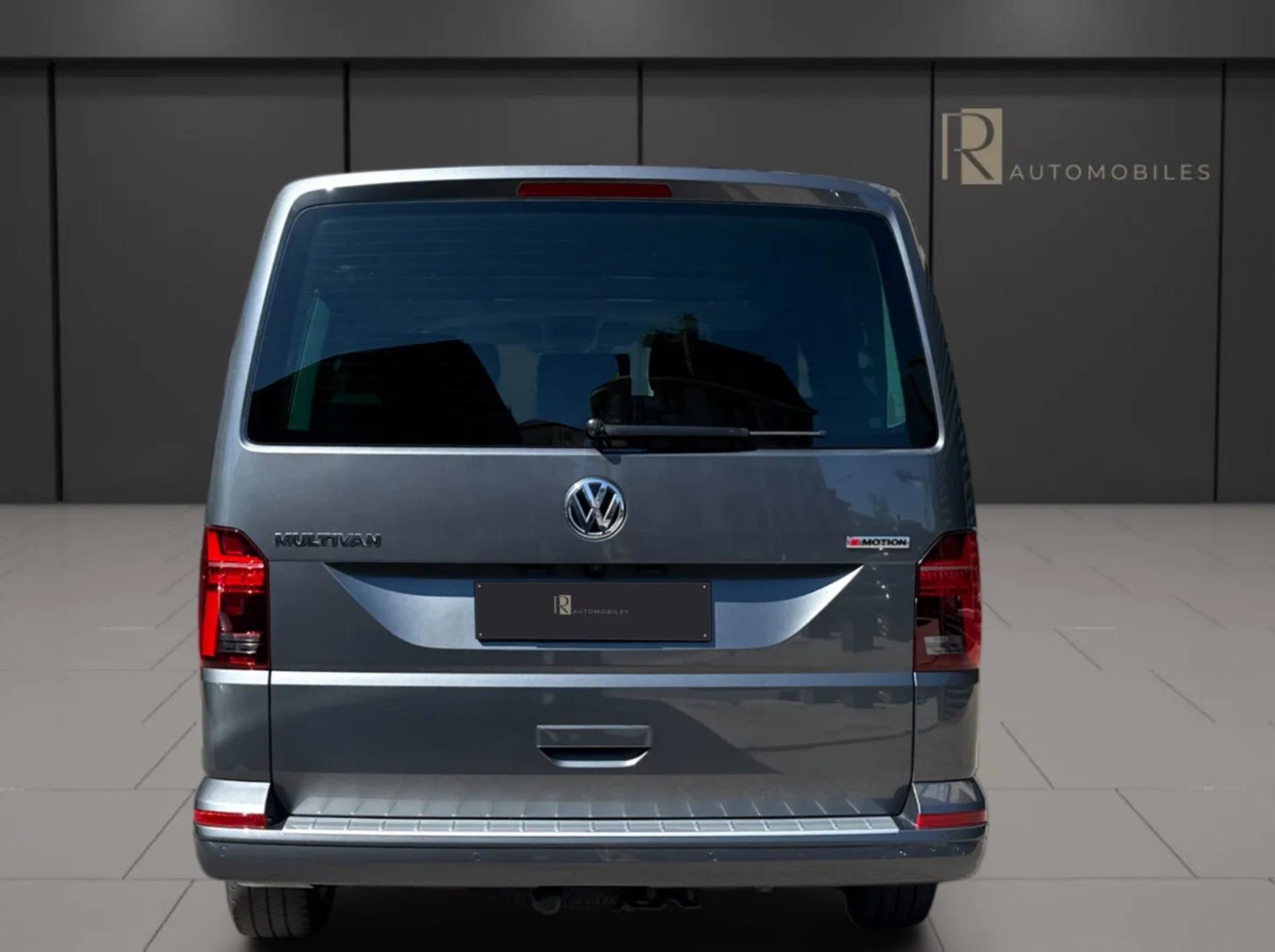 VW T6.1 Multivan 2.0 TDI Family 4Motion DSG-image-7
