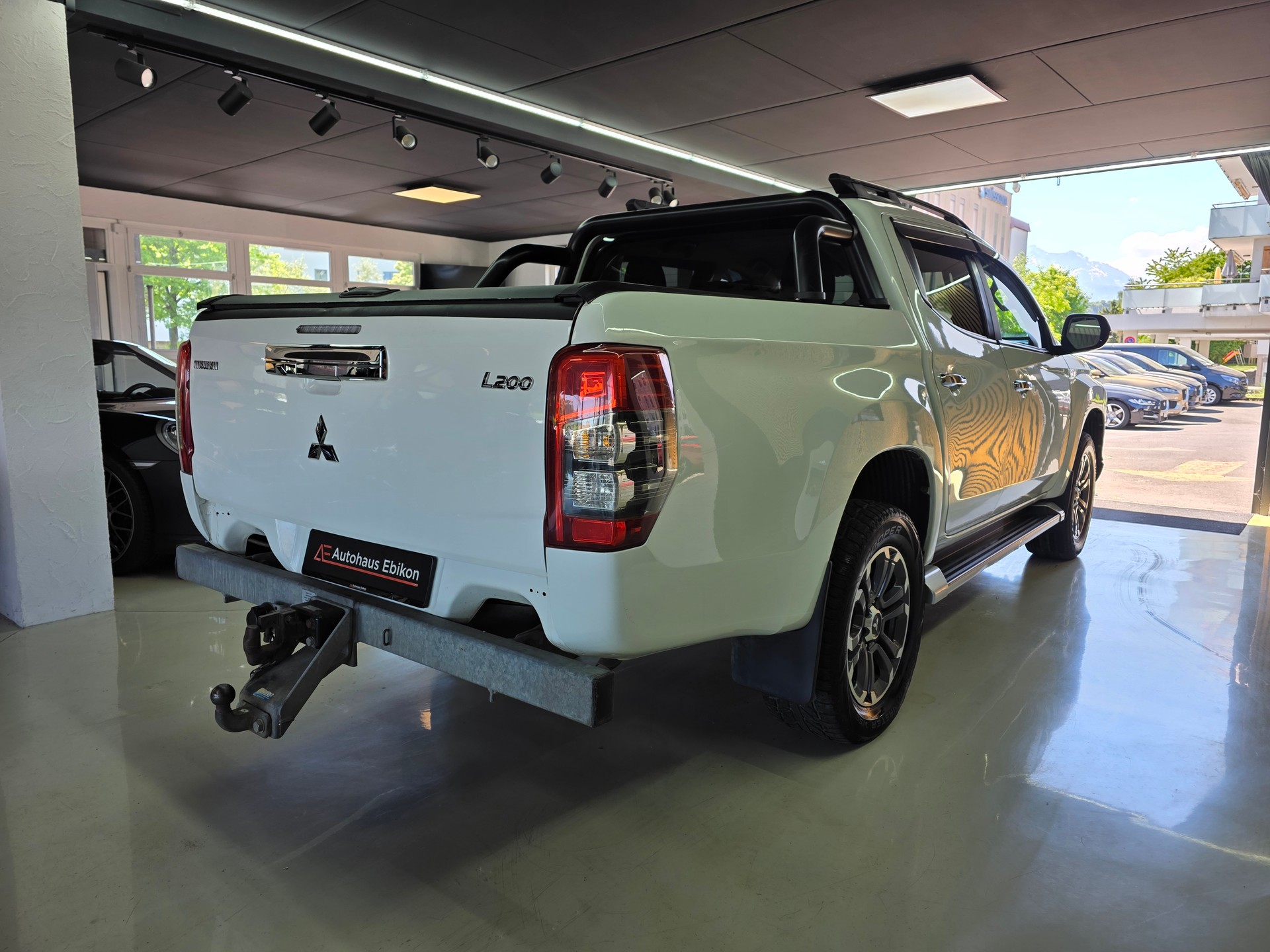 MITSUBISHI L 200 2.2 Style+ Double Cab Automat-image-6