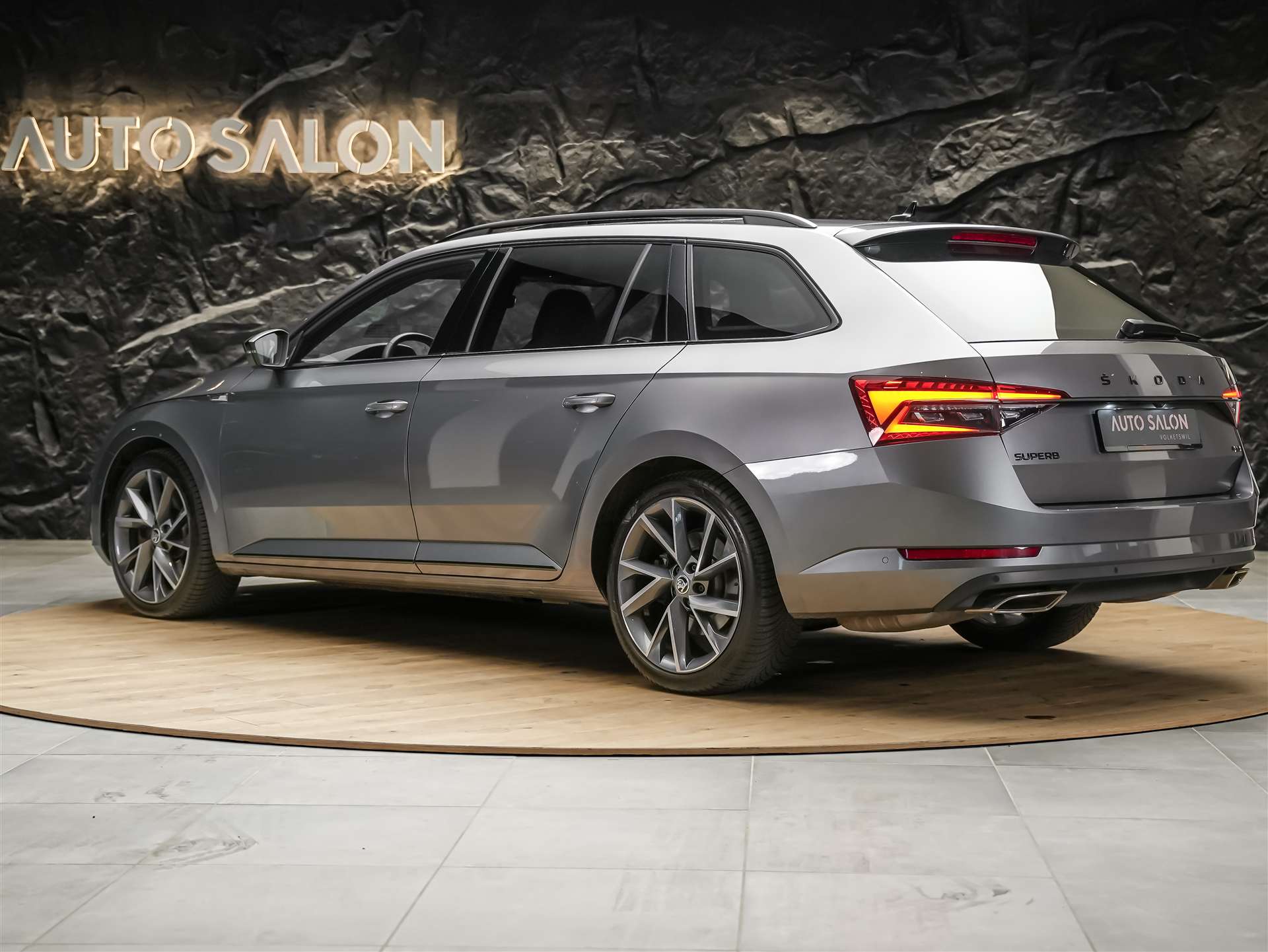 SKODA Superb Combi 2.0 TSI 280 SportLine 4x4 DSG *Facelift*Panorama*Sportsitze*360°Kamera*-showroom-element-3