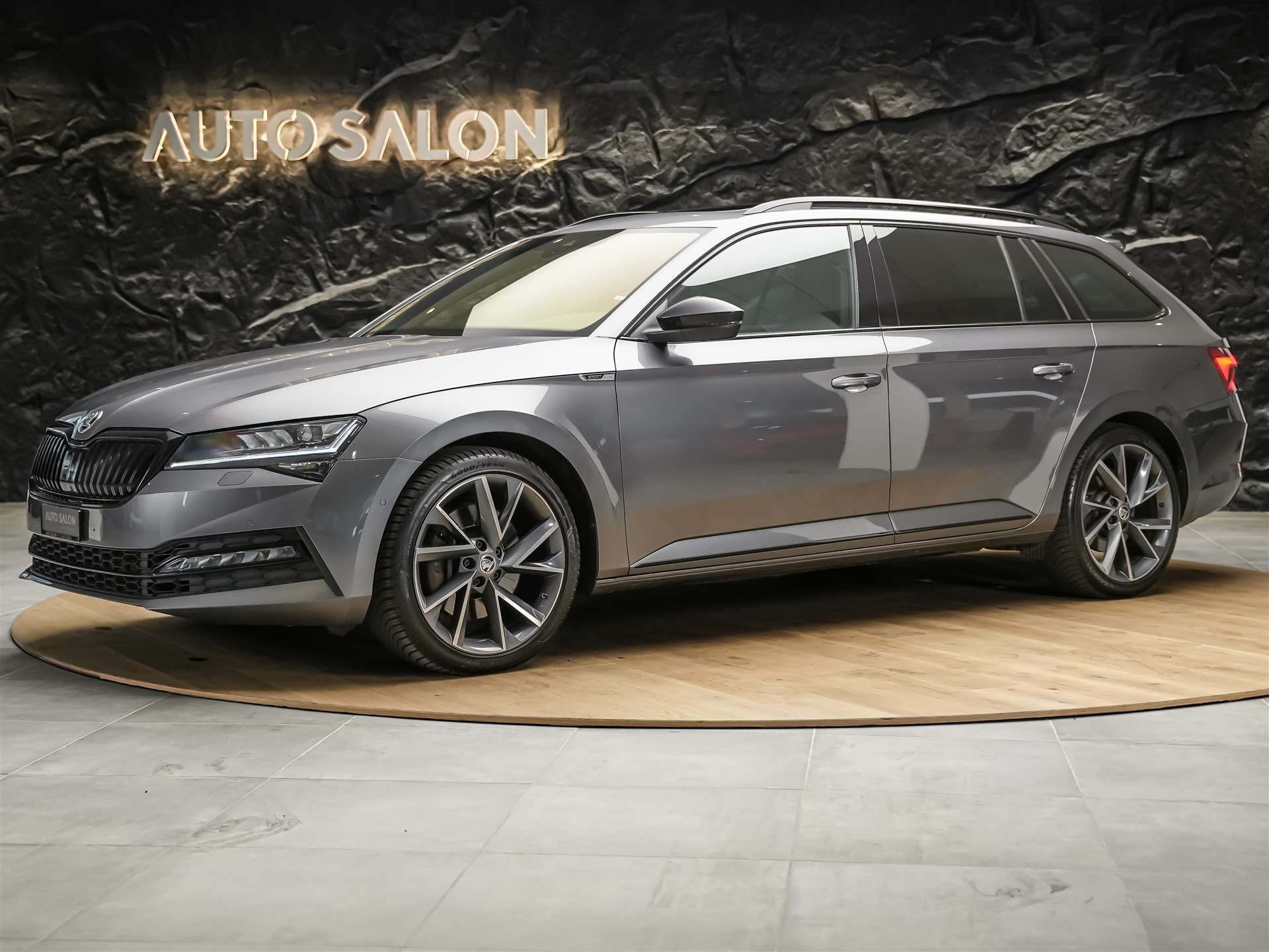 SKODA Superb Combi 2.0 TSI 280 SportLine 4x4 DSG *Facelift*Panorama*Sportsitze*360°Kamera*-showroom-element-1