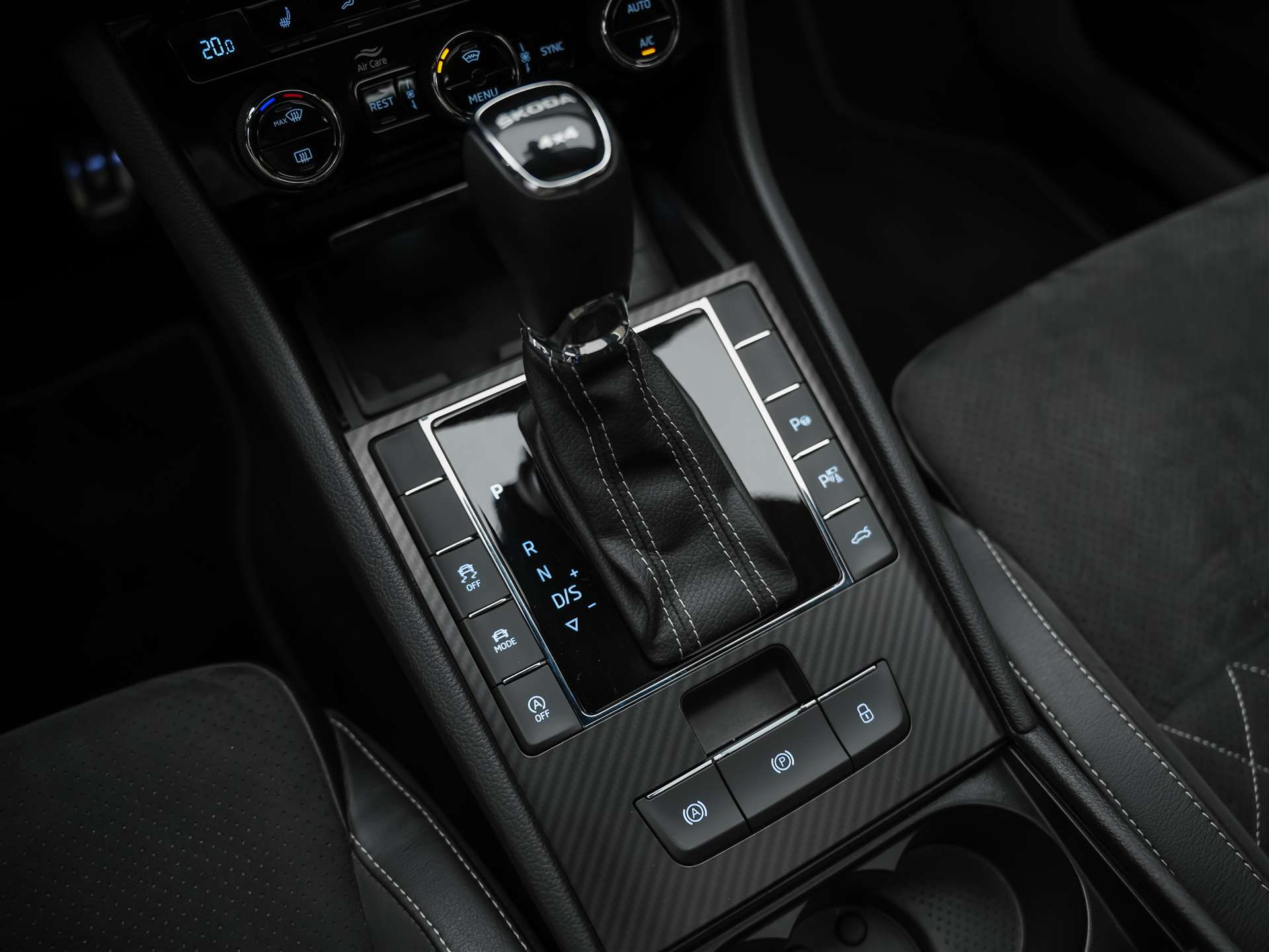 SKODA Superb Combi 2.0 TSI 280 SportLine 4x4 DSG *Facelift*Panorama*Sportsitze*360°Kamera*-image-24