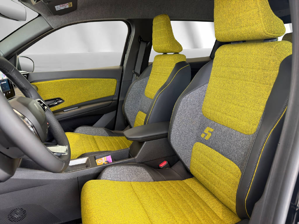 RENAULT R5 E-Tech Comfort Range iconic five-image-3