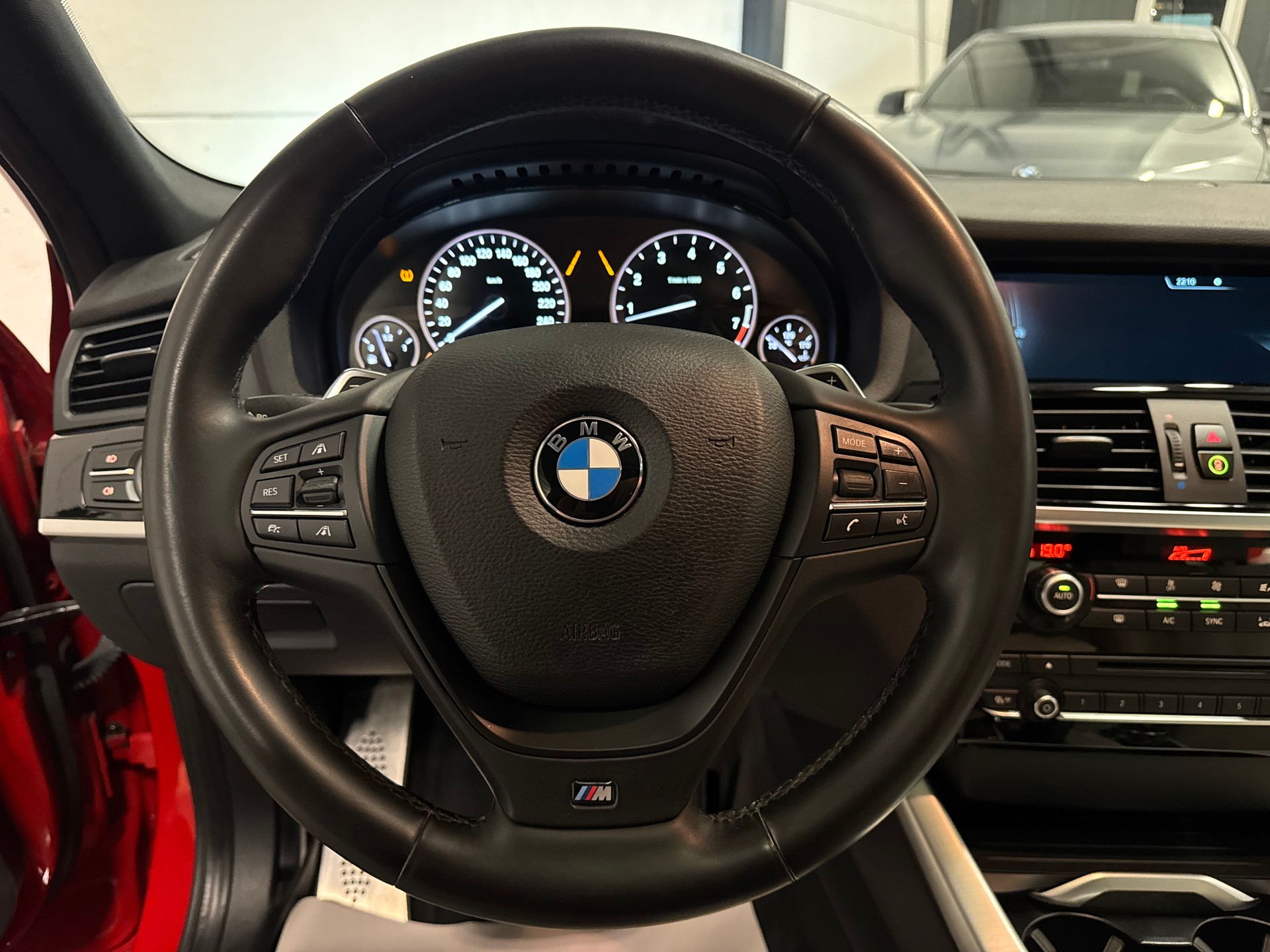 BMW X4 xDrive 35i Steptronic-image-24