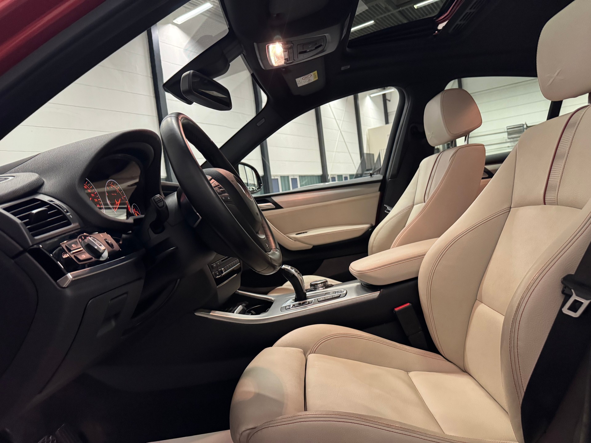 BMW X4 xDrive 35i Steptronic-image-17
