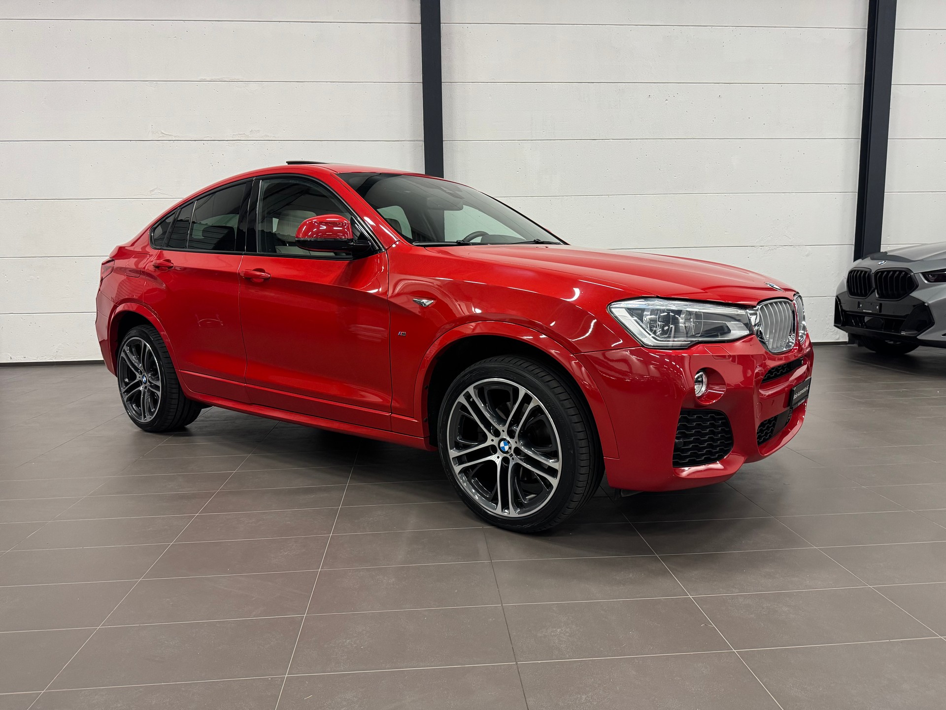 BMW X4 xDrive 35i Steptronic-showroom-element-1