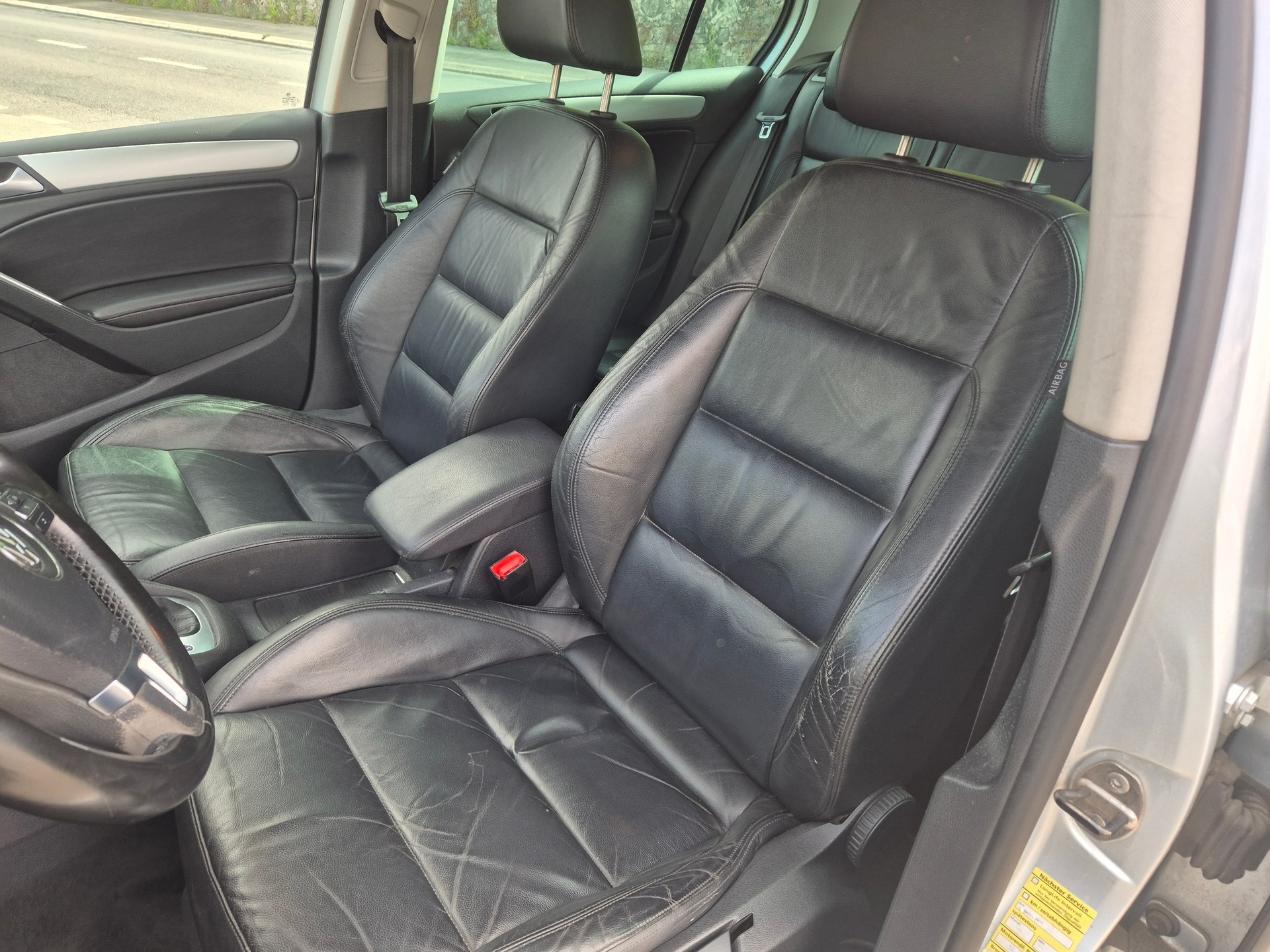 VW Golf 1.4 TSI Highline DSG-image-4