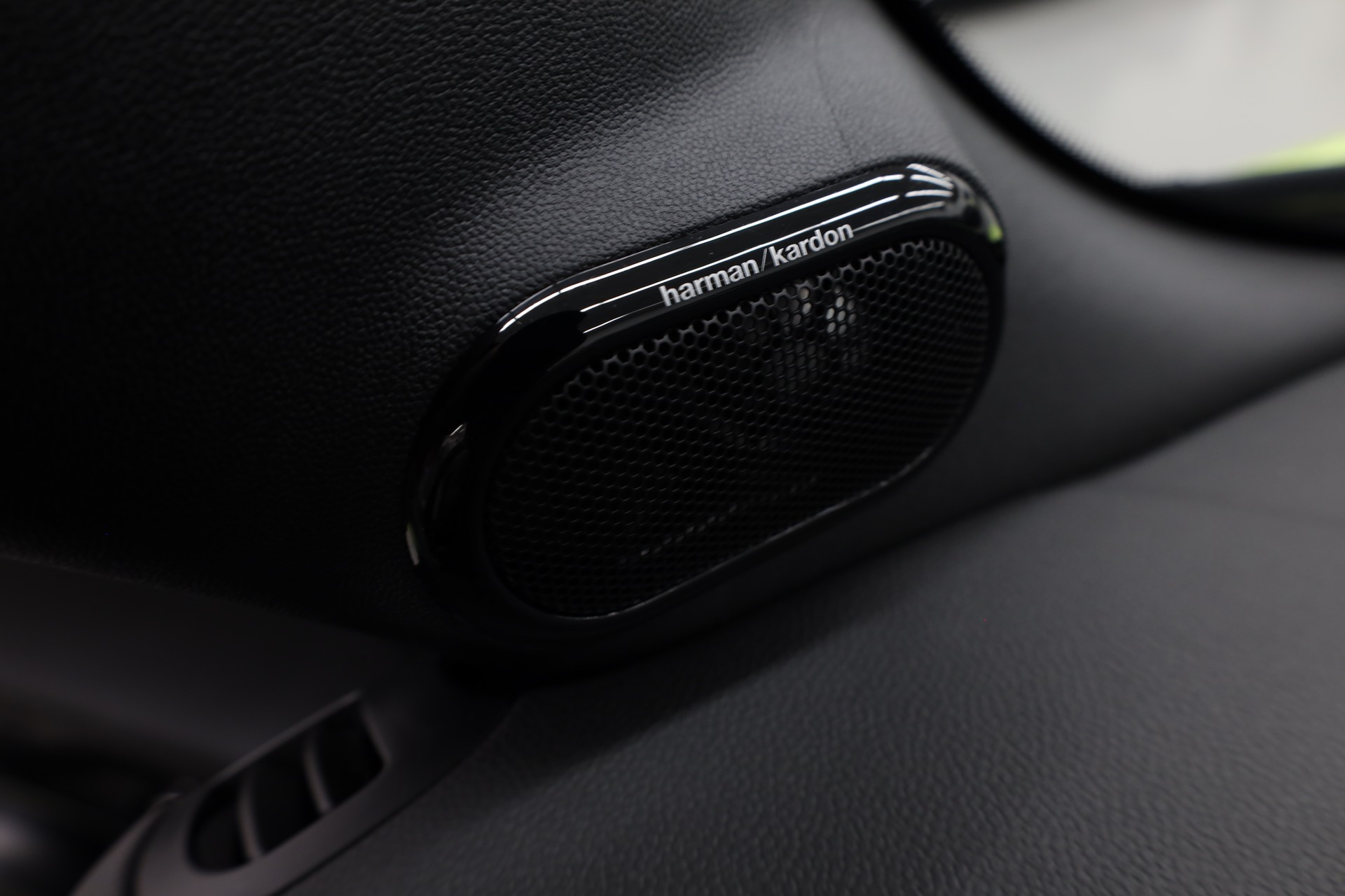 MINI Cabrio F57 2.0i Cooper S SDKG-image-25