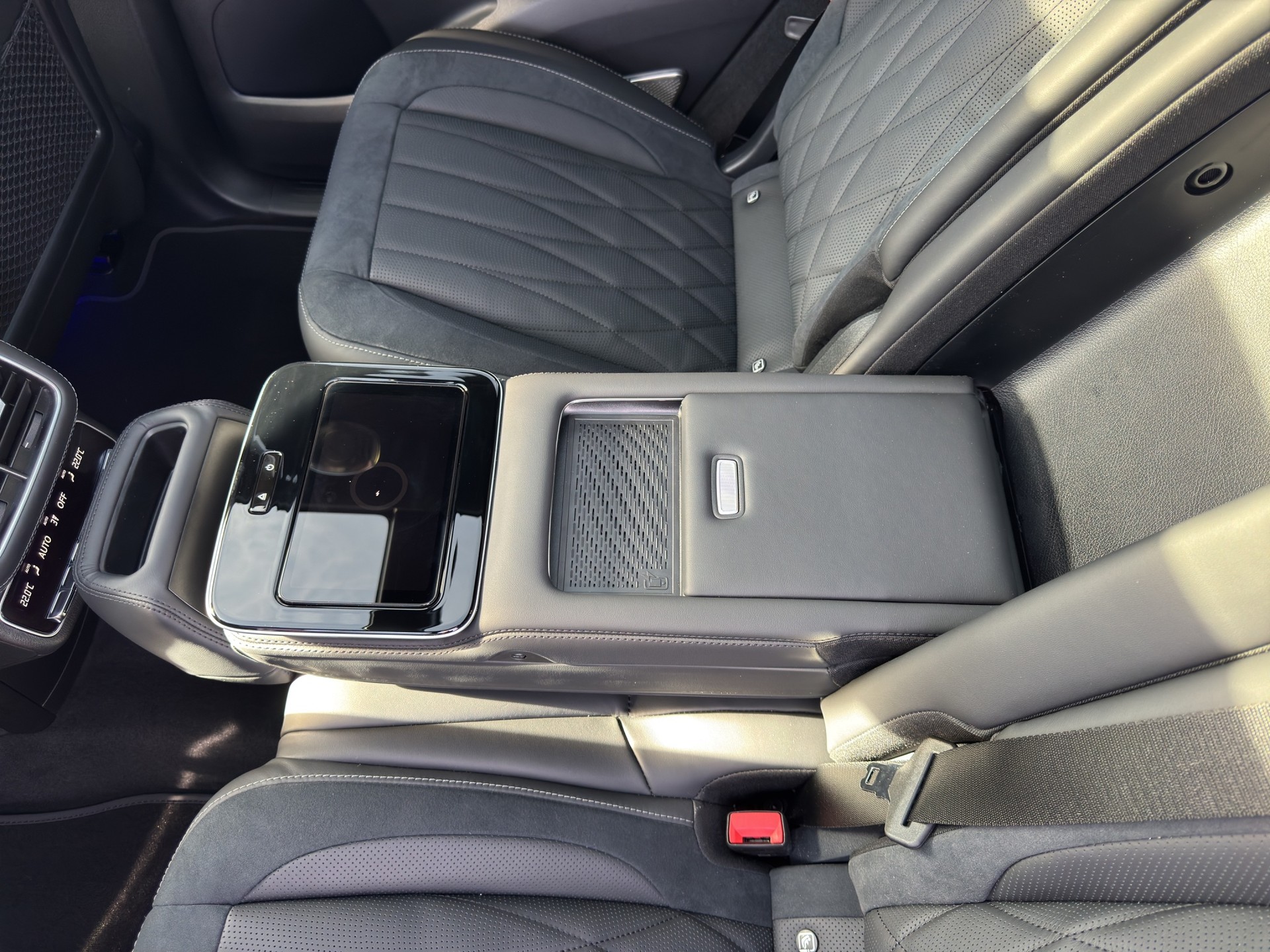 MERCEDES-BENZ GLS 63 AMG 4matic+-image-16