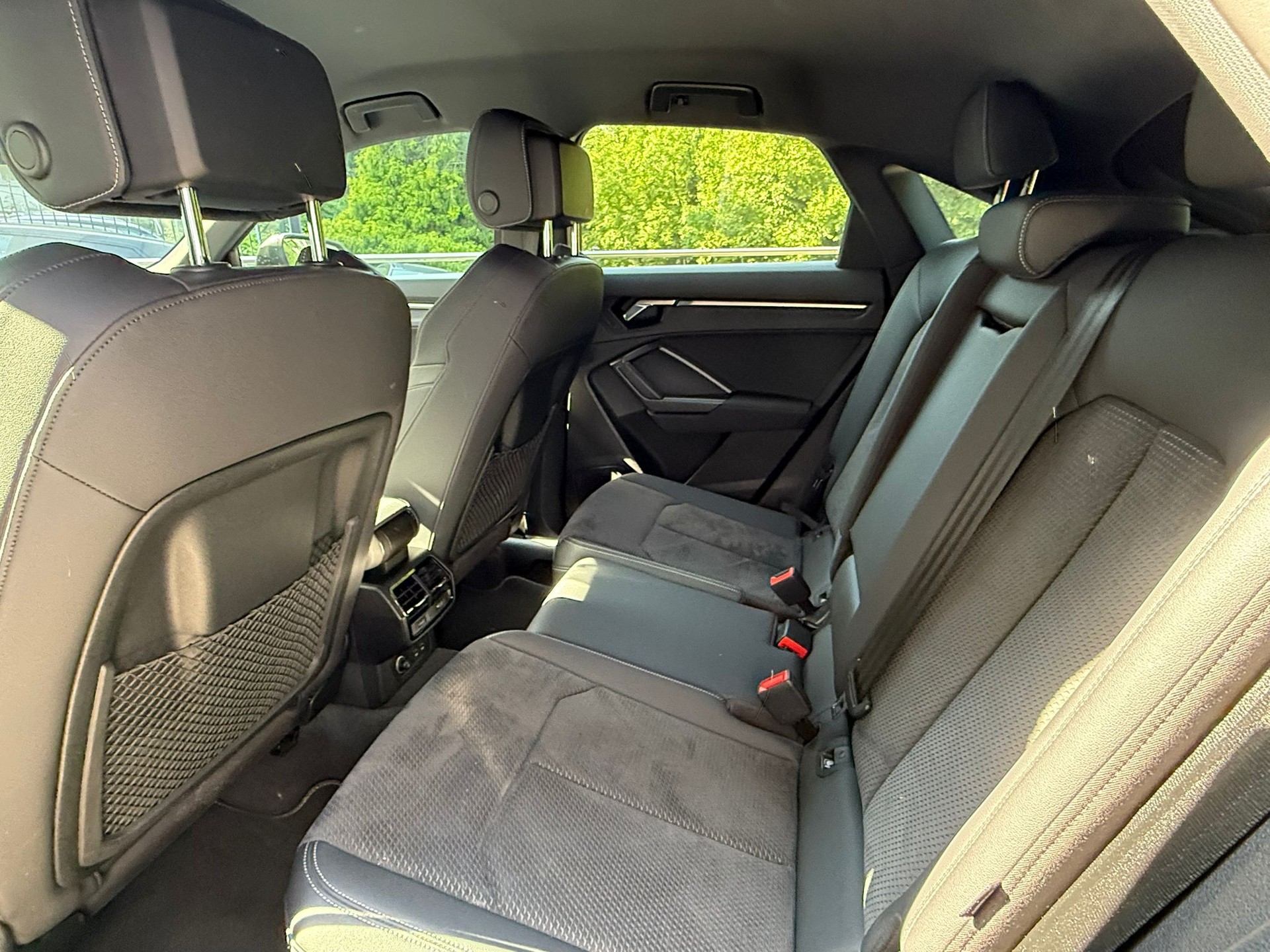AUDI Q3 Sportback 40 TFSI S line quattro S-tronic-image-10