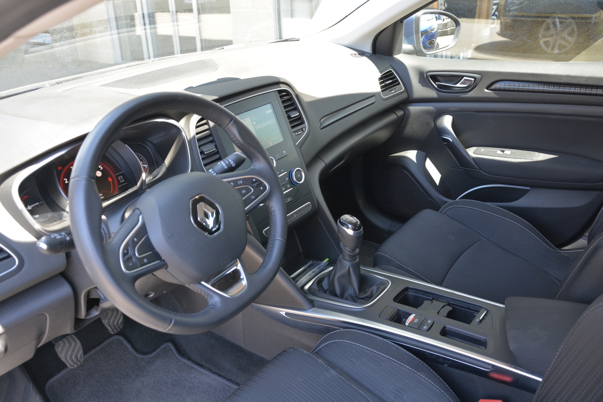 RENAULT Mégane 1.2 TCe 130 Zen-image-4