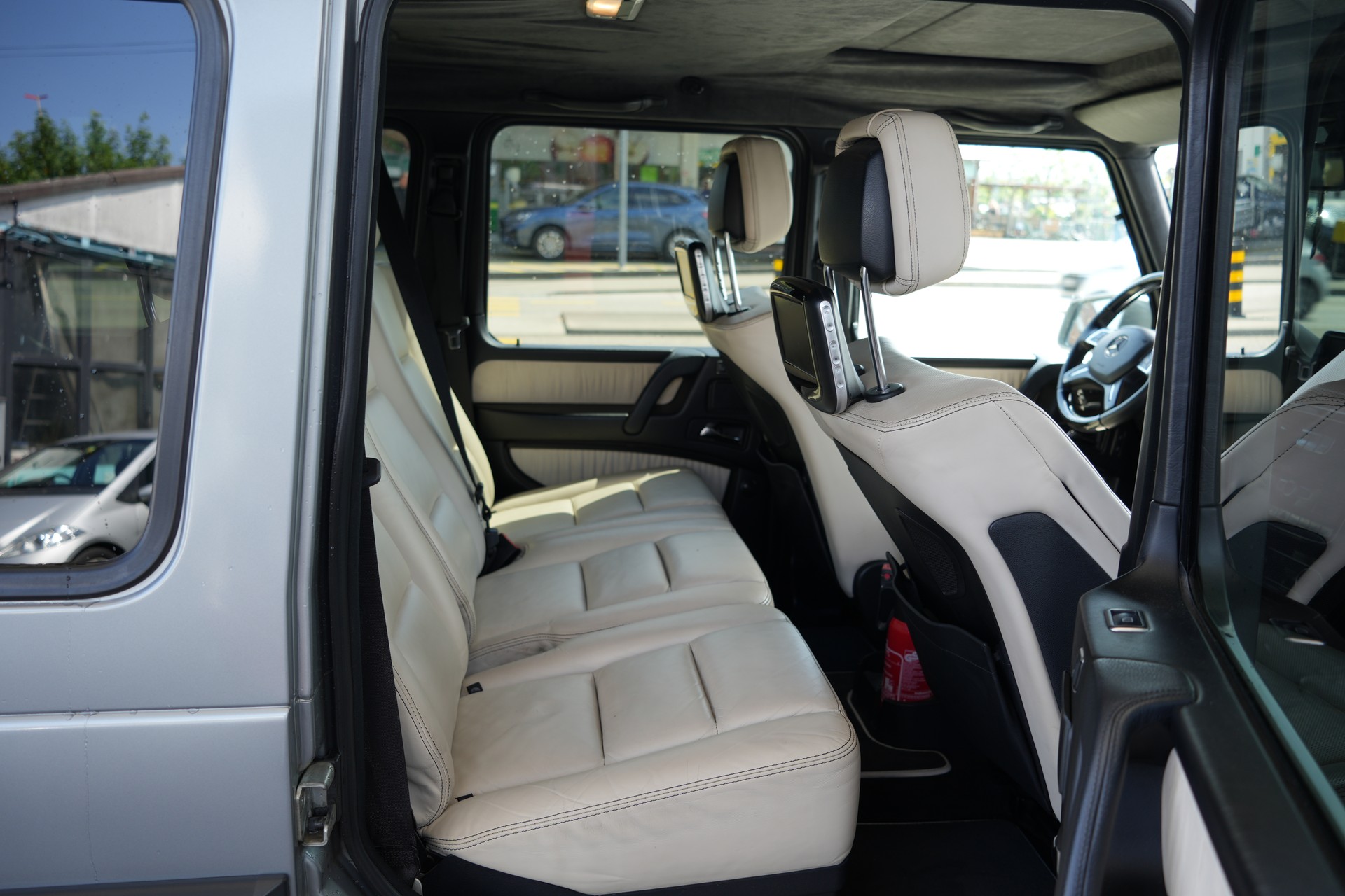 MERCEDES-BENZ G 63 AMG Automatic-image-11