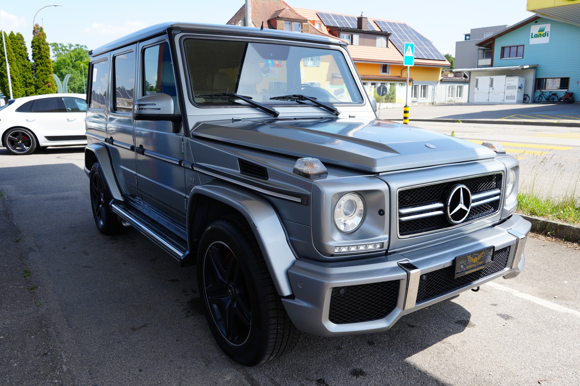 MERCEDES-BENZ G 63 AMG Automatic-image-5