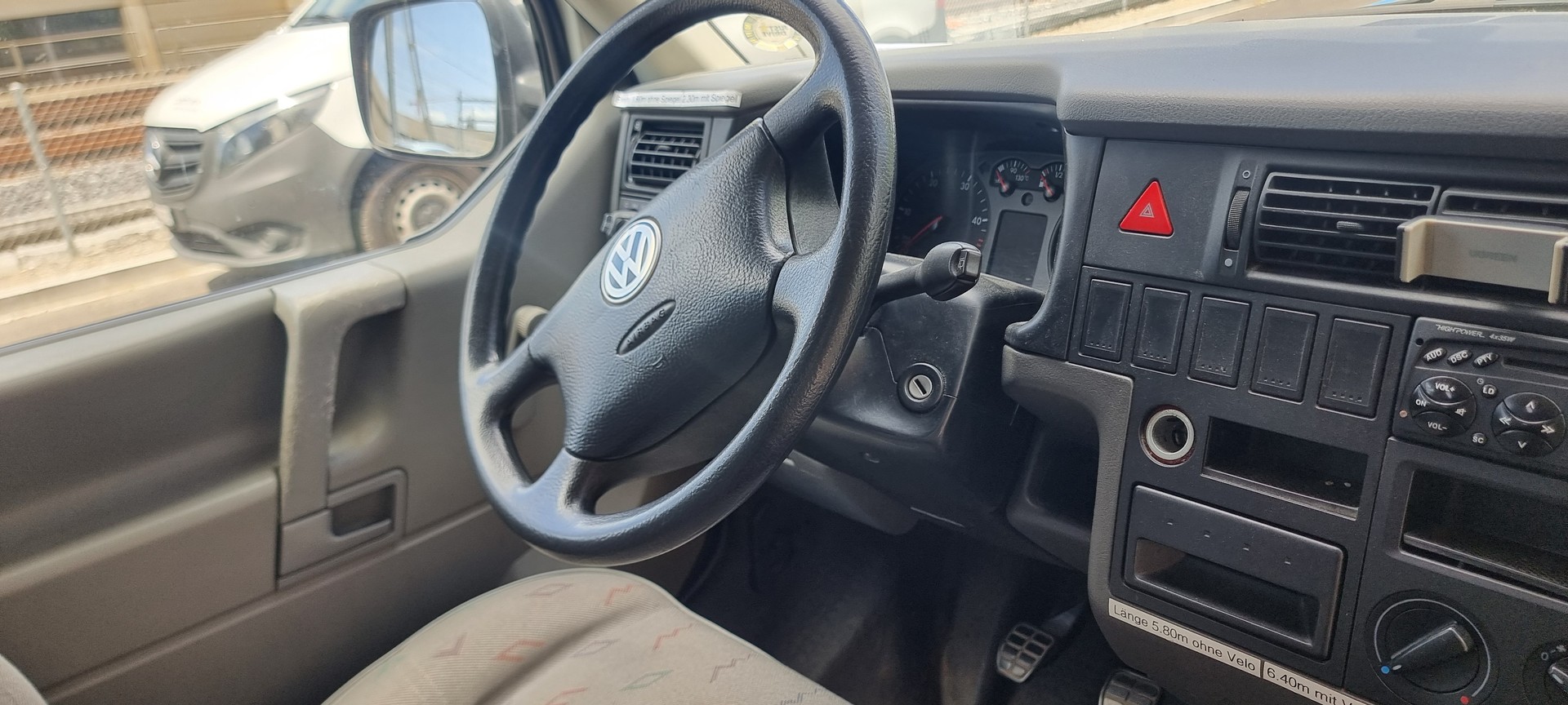 VW T4 TDI Camper Carthago Werksausbau Original-image-4
