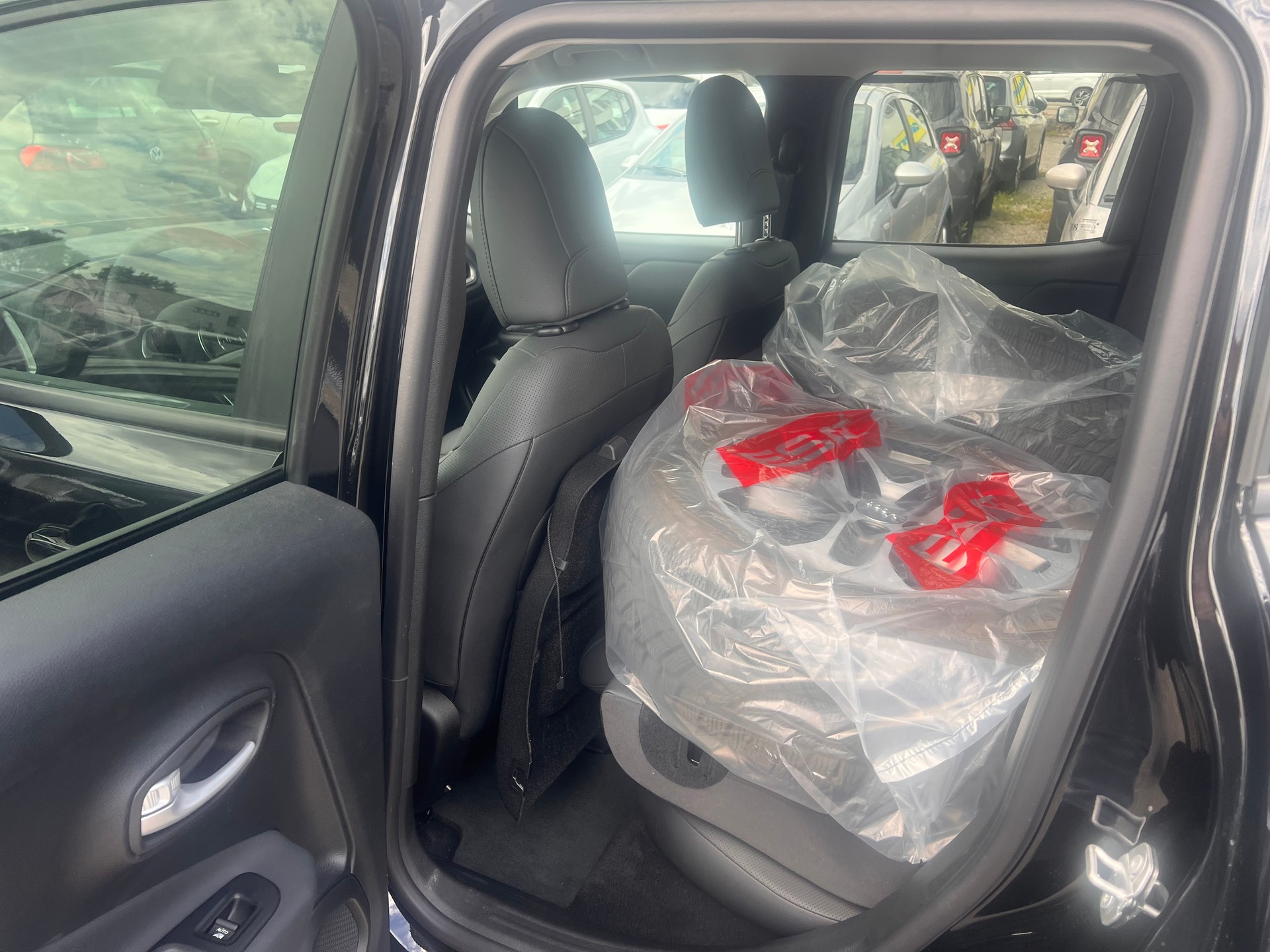 JEEP Renegade 1.5 MHEV Swiss Limited Plus-image-12