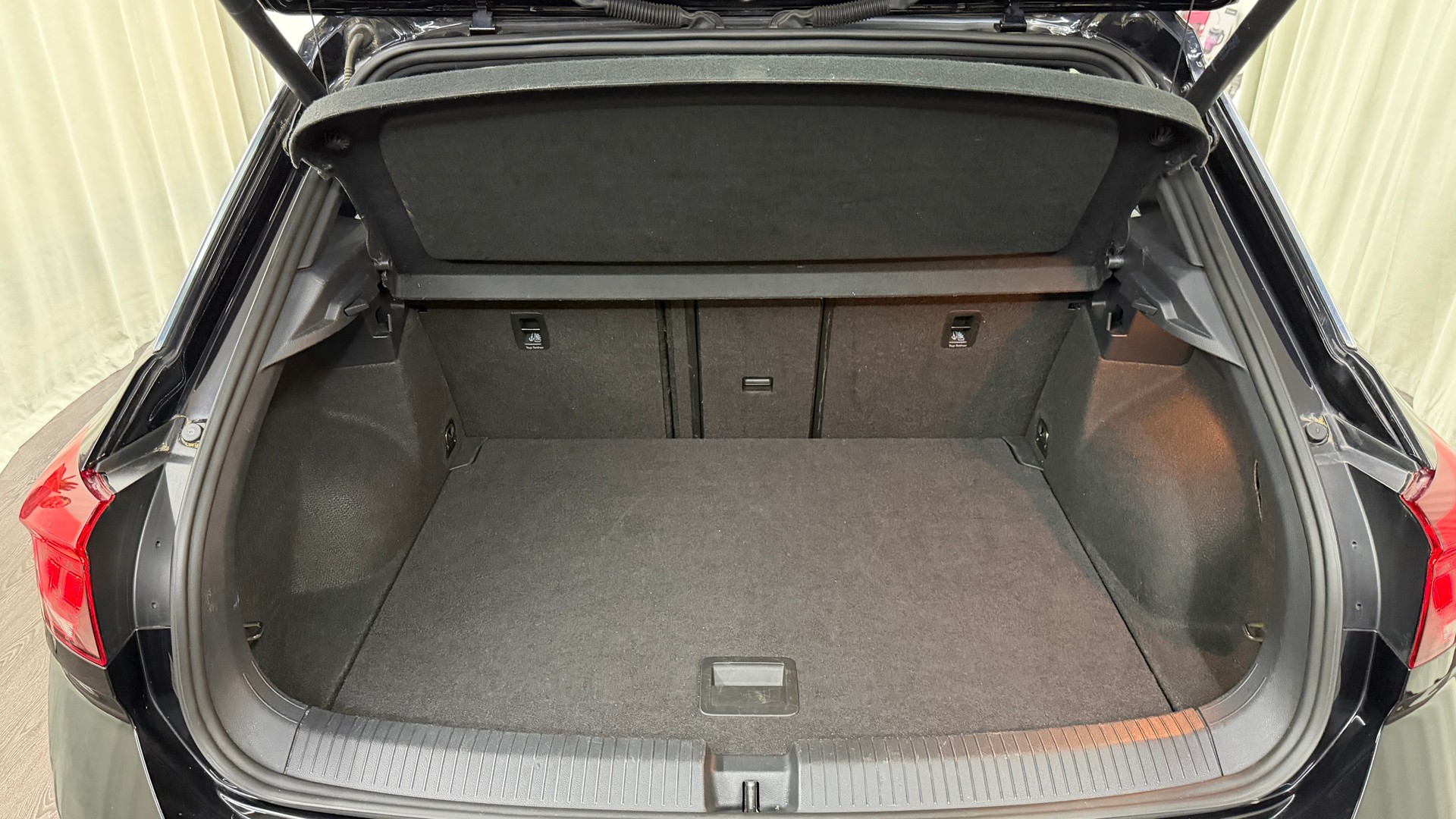 VW T-Roc 2.0 TDI SCR Sport DSG 4Motion-image-18