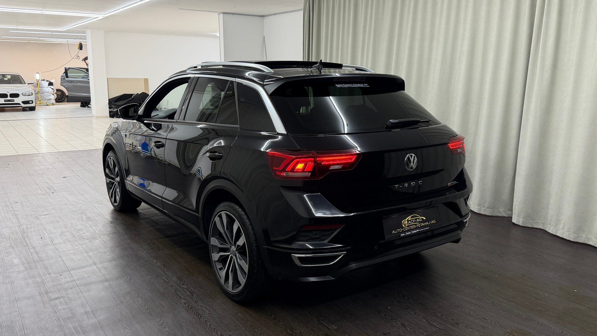 VW T-Roc 2.0 TDI SCR Sport DSG 4Motion-image-5