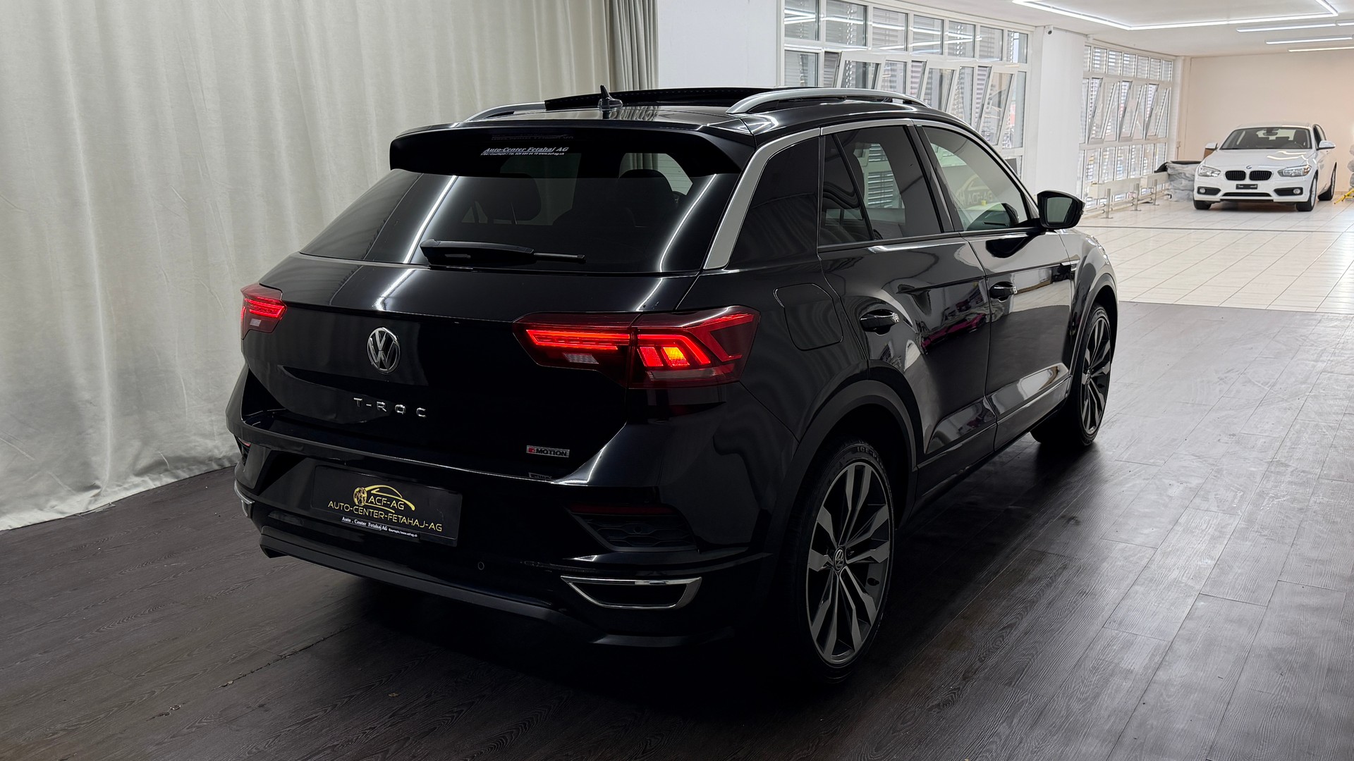 VW T-Roc 2.0 TDI SCR Sport DSG 4Motion-showroom-element-3