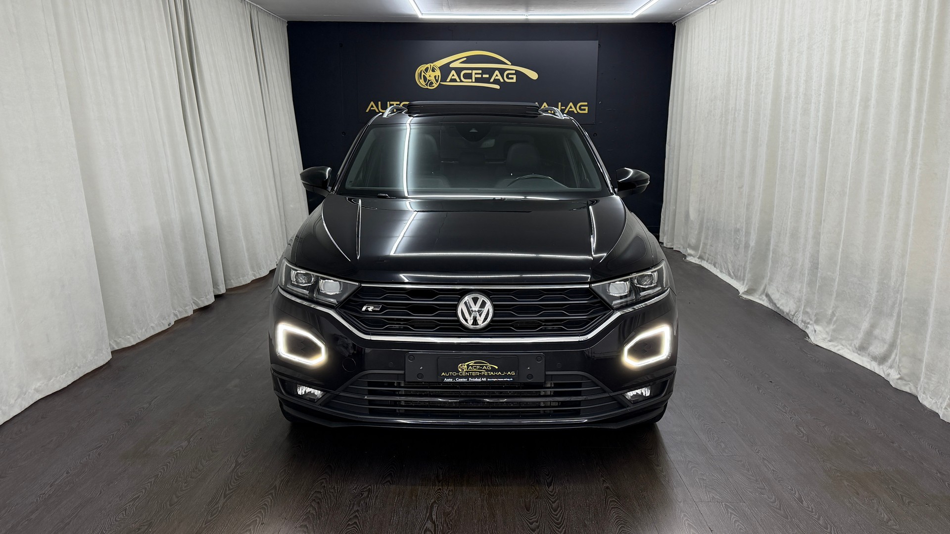 VW T-Roc 2.0 TDI SCR Sport DSG 4Motion-showroom-element-1