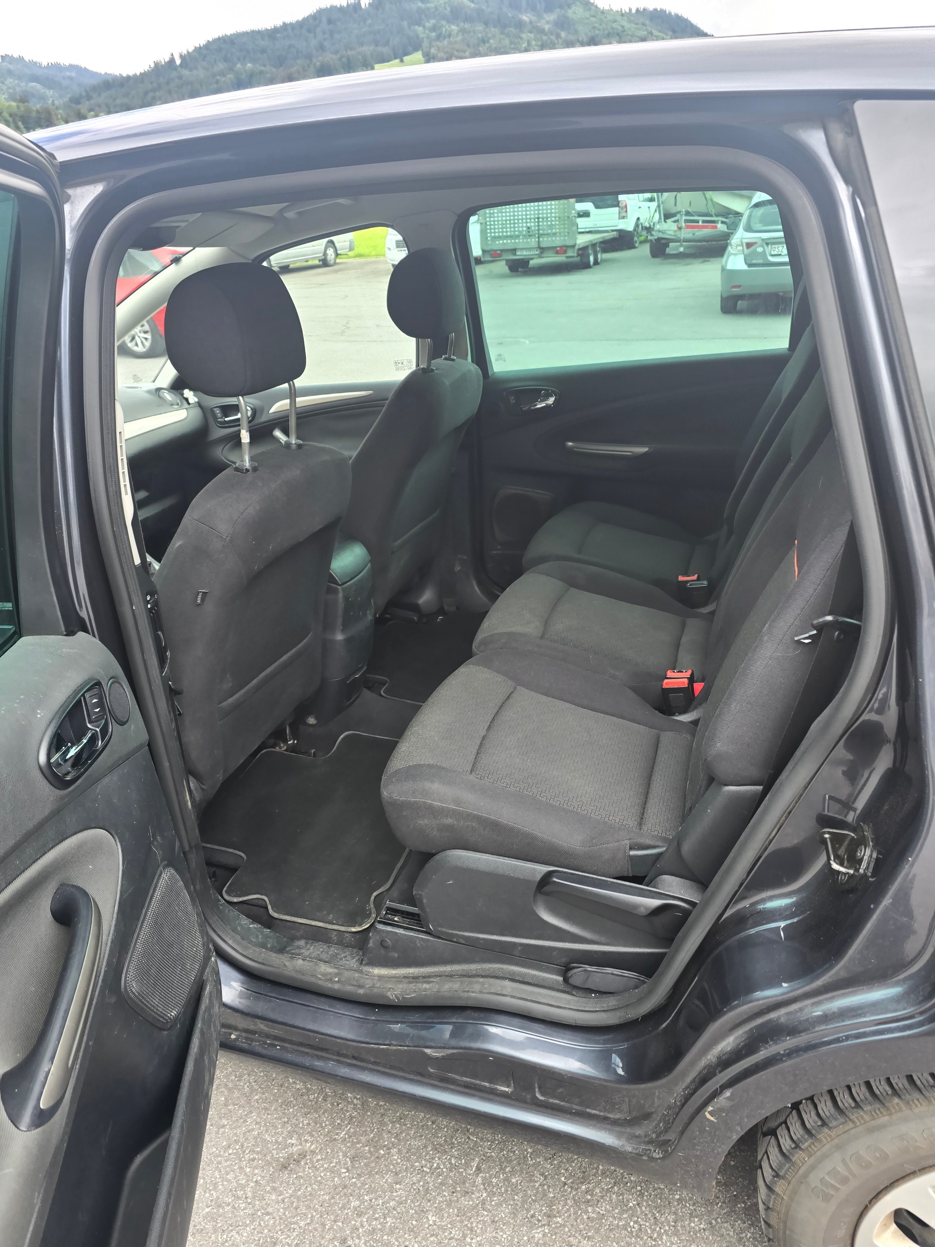 FORD S-Max 2.0i Ambiente-image-11