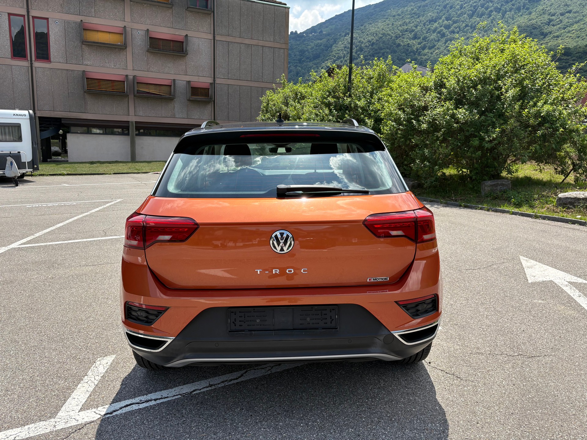 VW T-Roc 2.0 TDI SCR Advance DSG 4Motion-image-4
