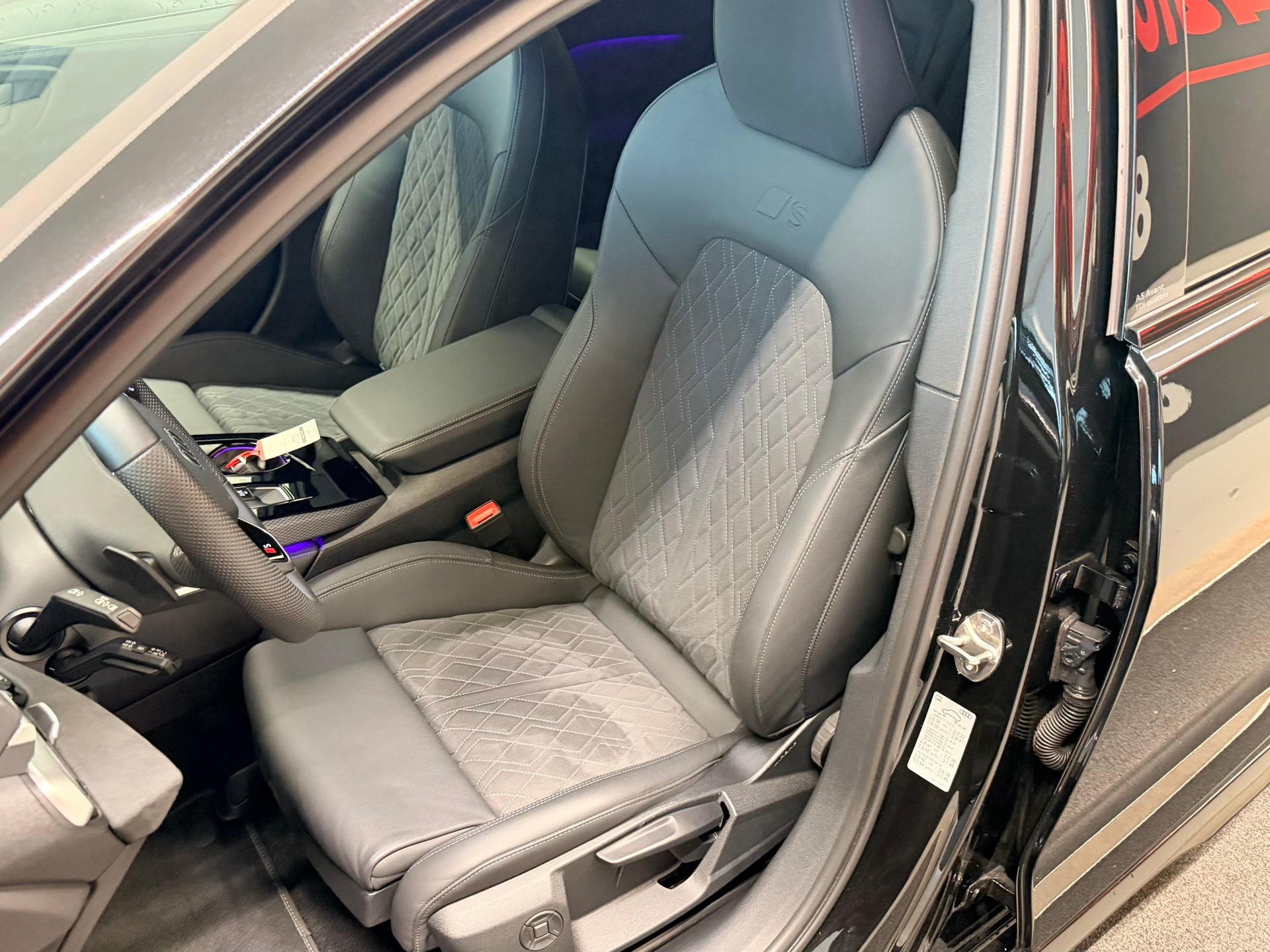 AUDI A5 Avant TDI quattro 150 kW S tronic-image-14