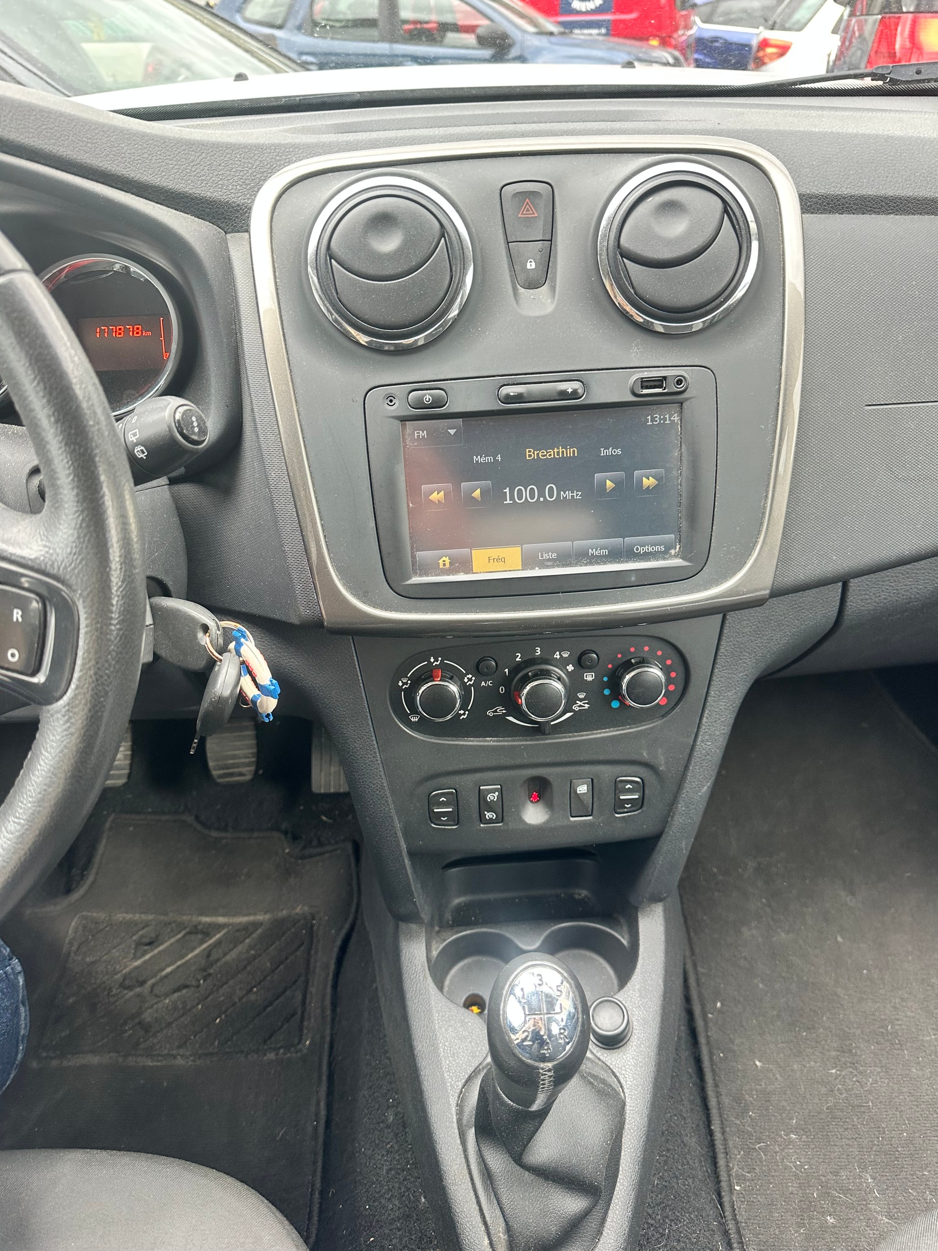 DACIA Sandero Tce 90 Stepway Lauréate-image-12