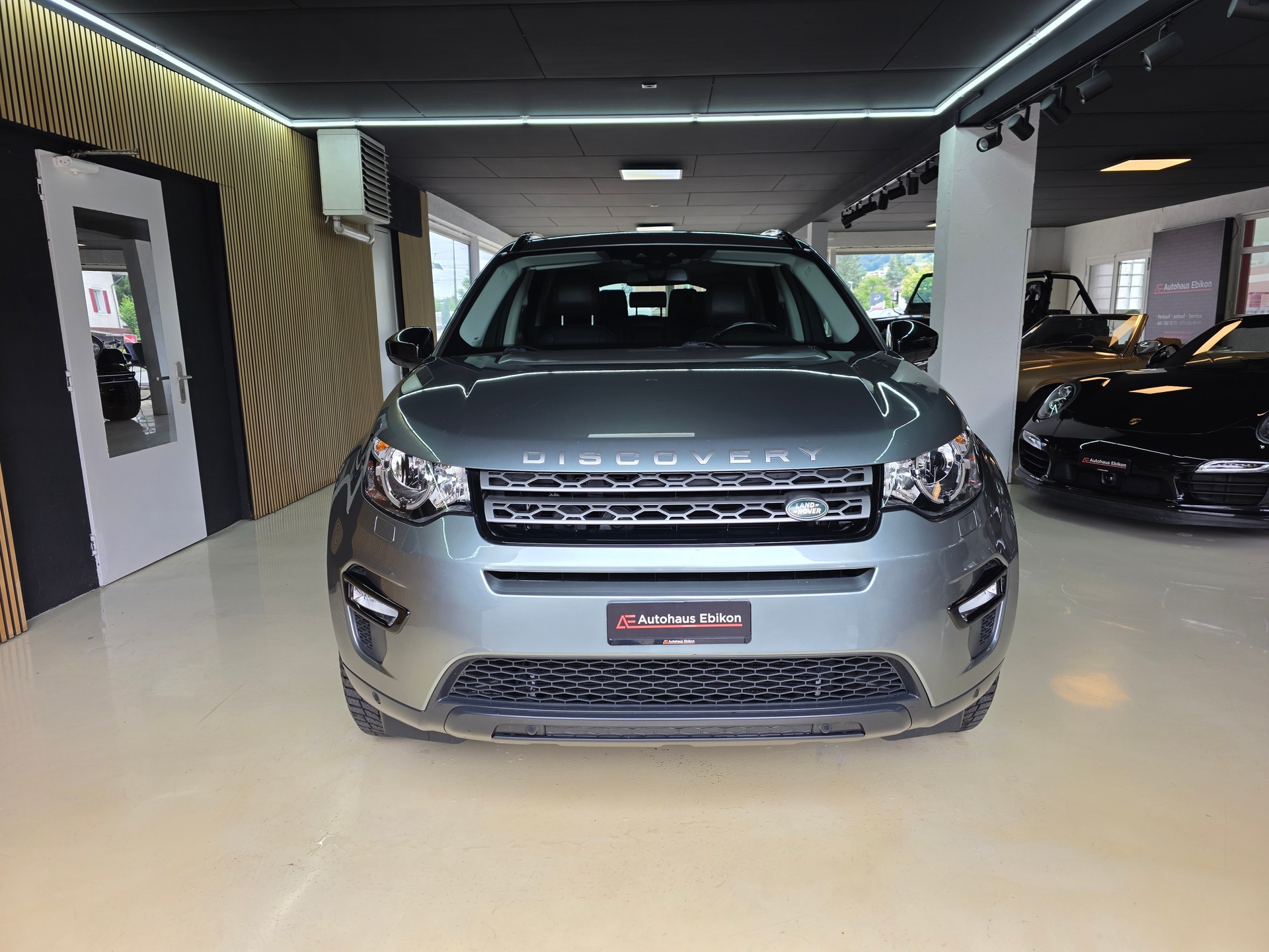 LAND ROVER Discovery Sport 2.0 TD4 Pure AT9-showroom-element-1