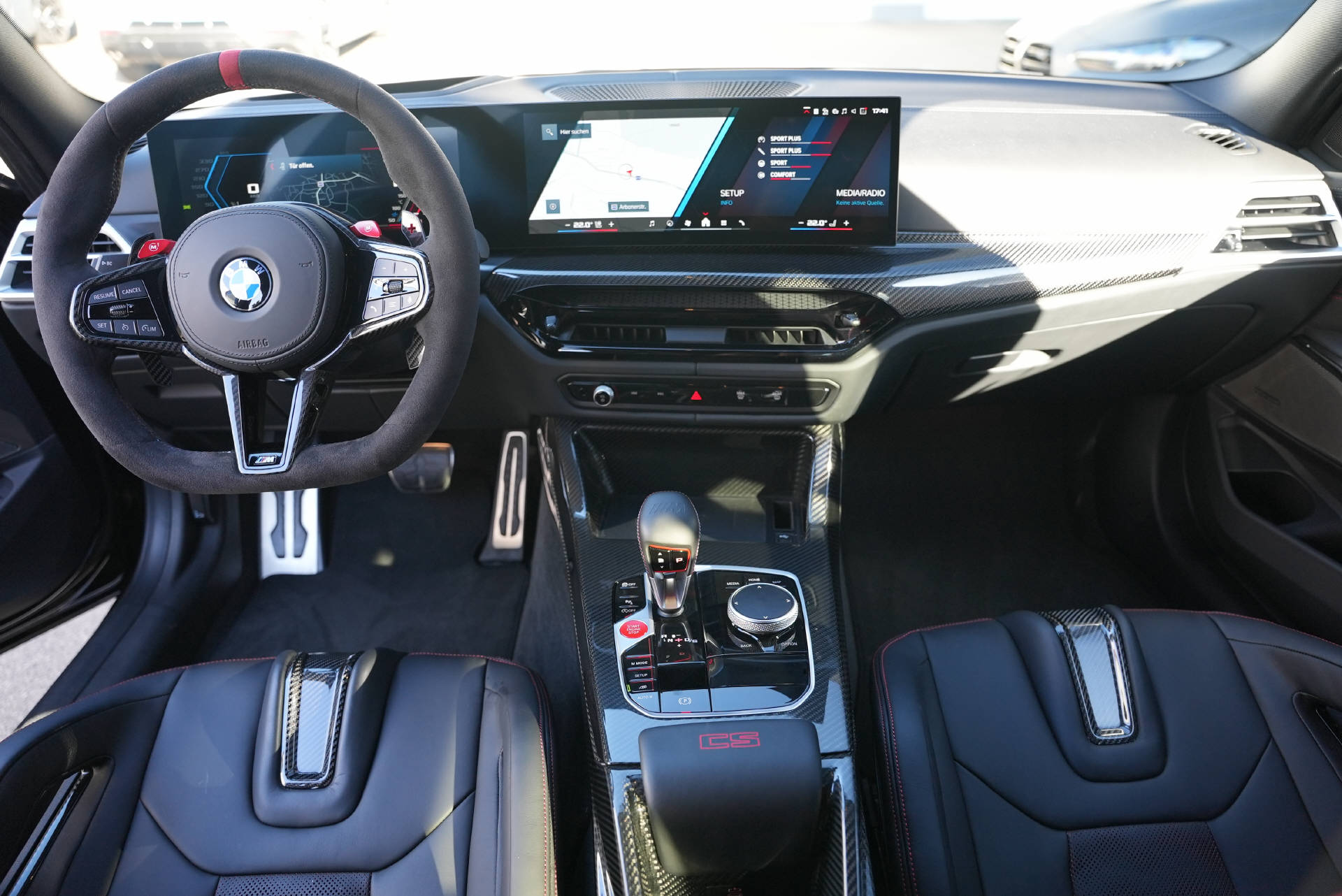 BMW M3 CS Touring xDrive-image-11