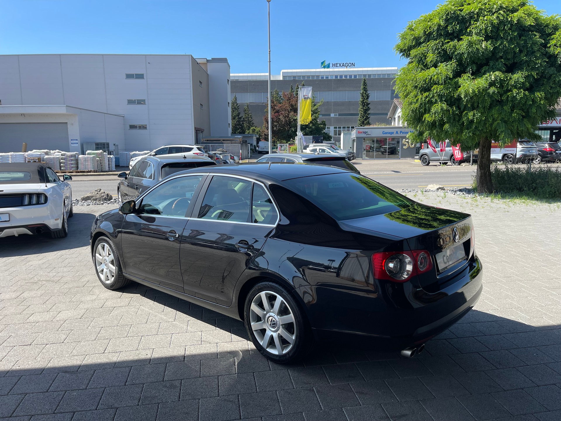 VW Jetta 2.0 FSI Turbo Sportline-image-5