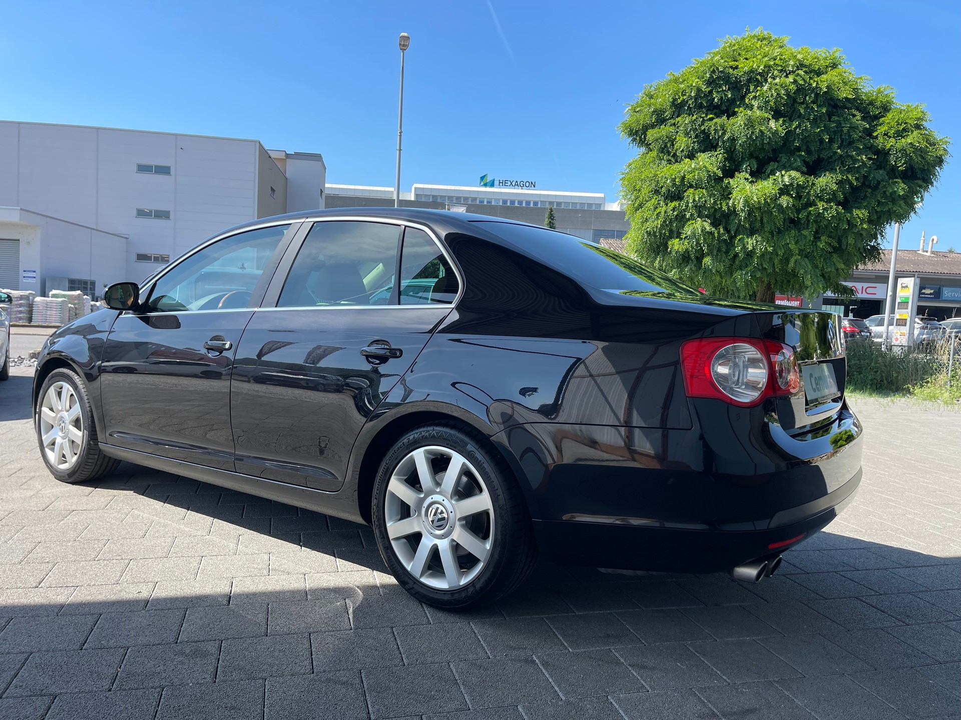 VW Jetta 2.0 FSI Turbo Sportline-image-4