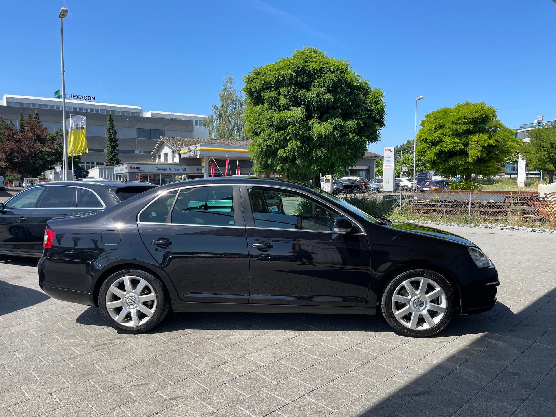 VW Jetta 2.0 FSI Turbo Sportline-image-9