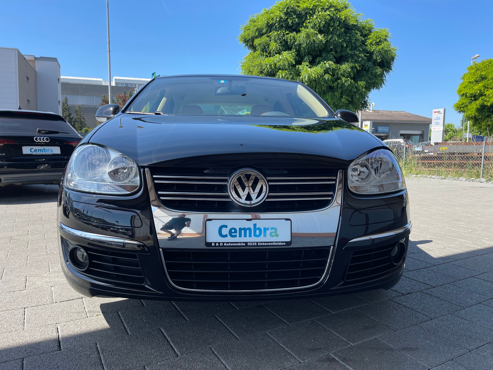 VW Jetta 2.0 FSI Turbo Sportline-image-10