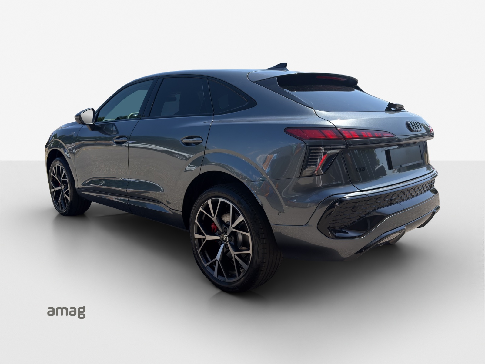 AUDI Q3 Sportback e-hybrid 200 kW S tronig-showroom-element-2