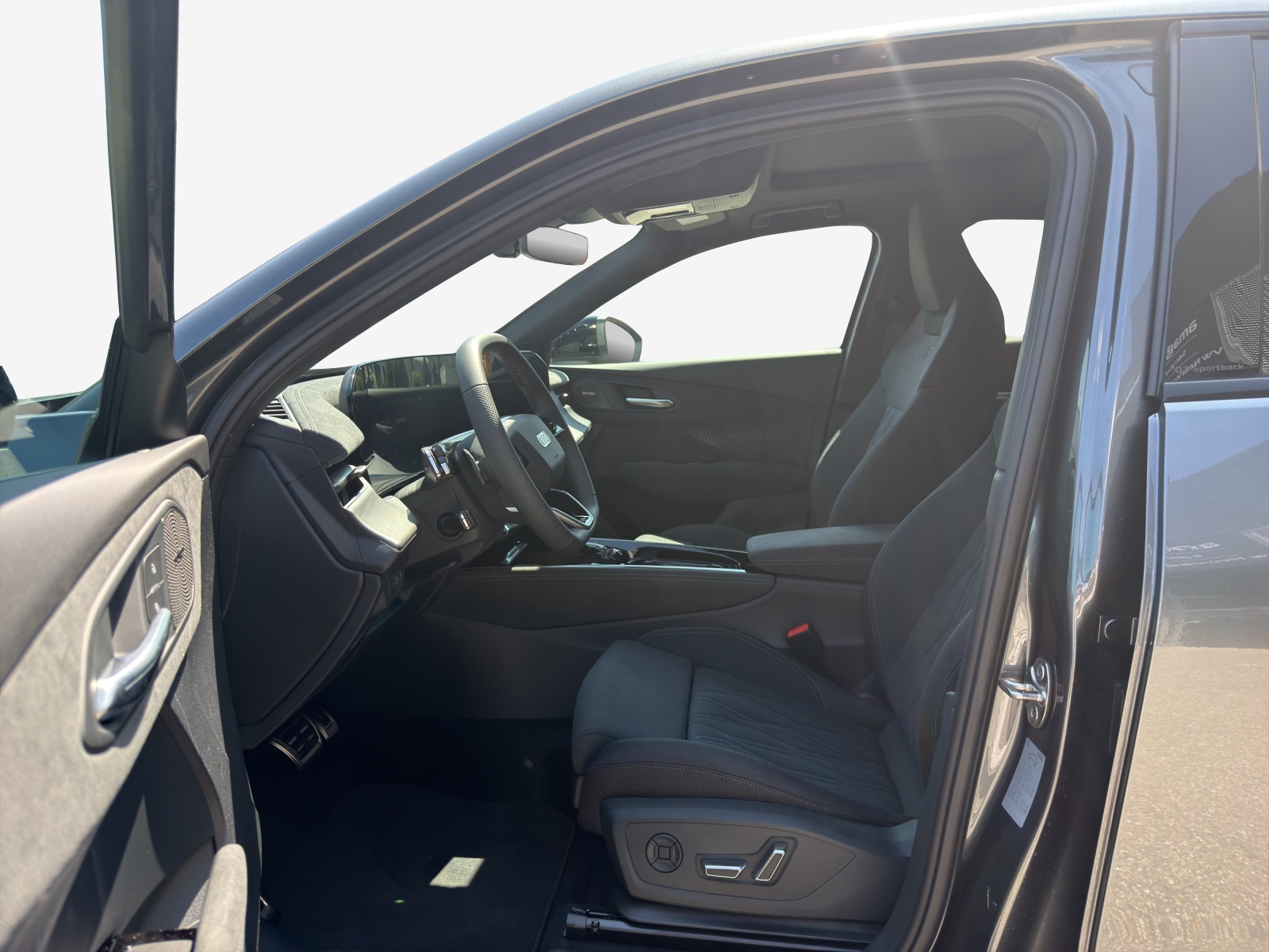 AUDI Q3 Sportback e-hybrid 200 kW S tronig-image-7