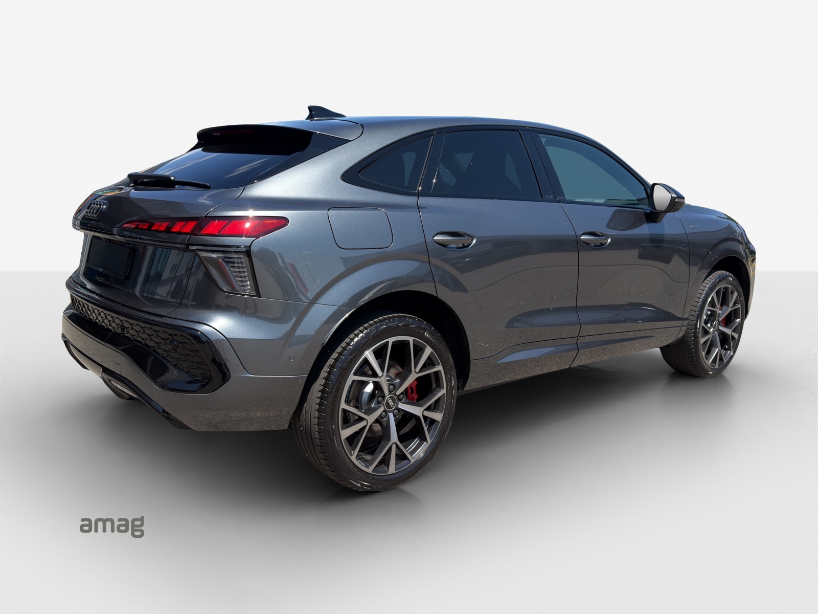 AUDI Q3 Sportback e-hybrid 200 kW S tronig-image-4