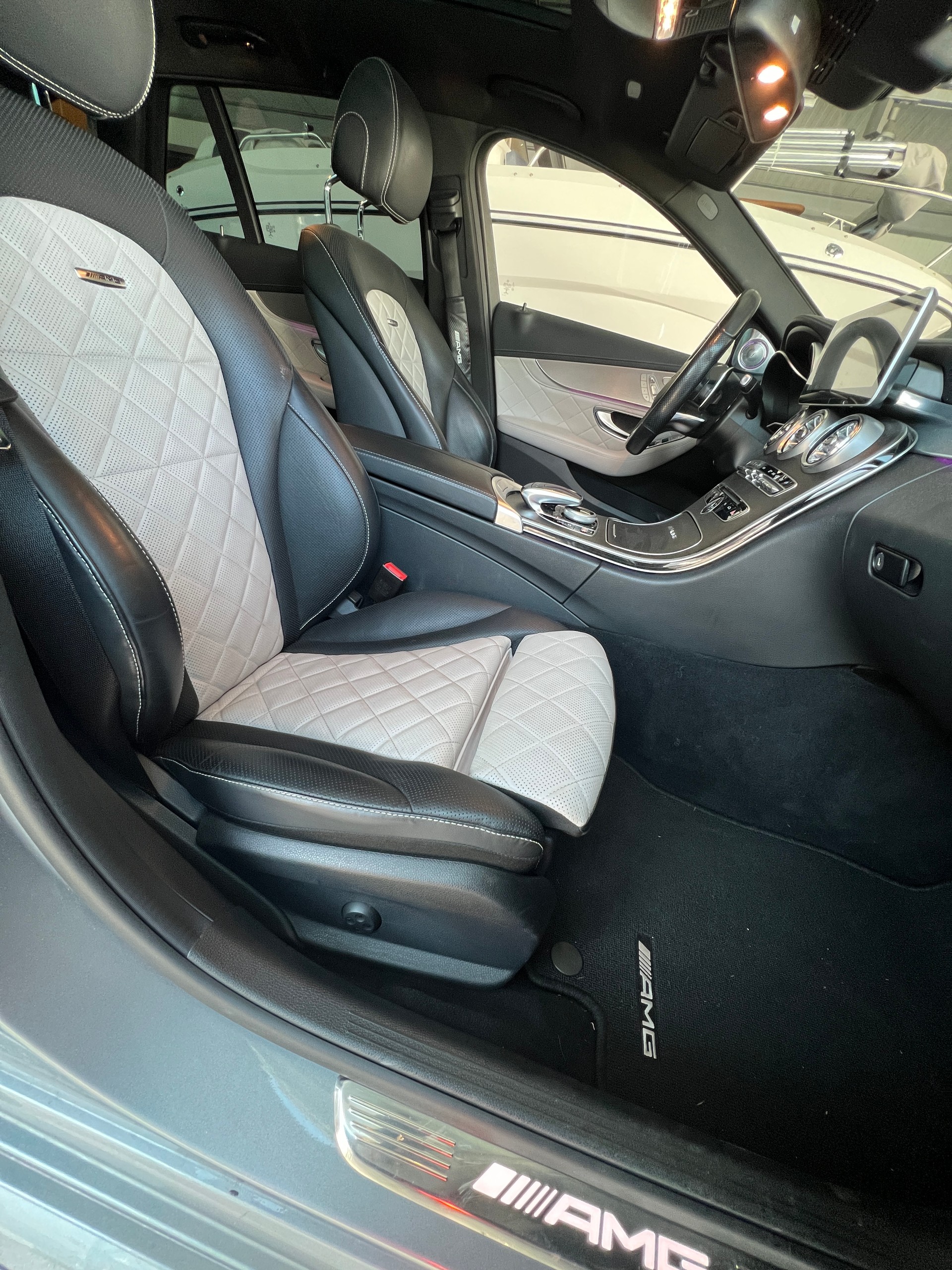 MERCEDES-BENZ C 63 AMG Speedshift-image-12