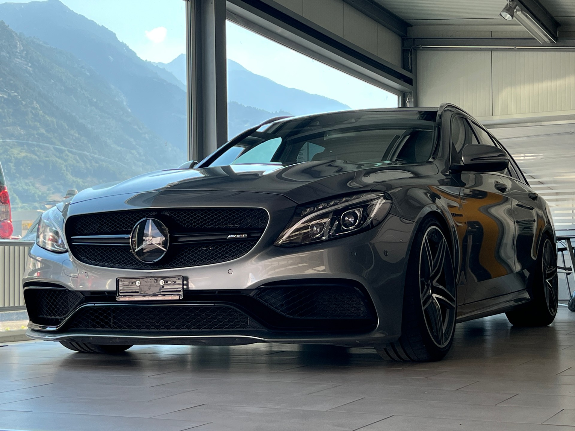 MERCEDES-BENZ C 63 AMG Speedshift-image-2