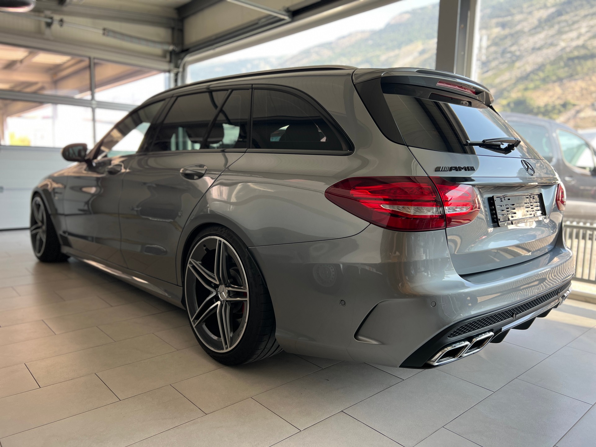 MERCEDES-BENZ C 63 AMG Speedshift-image-8