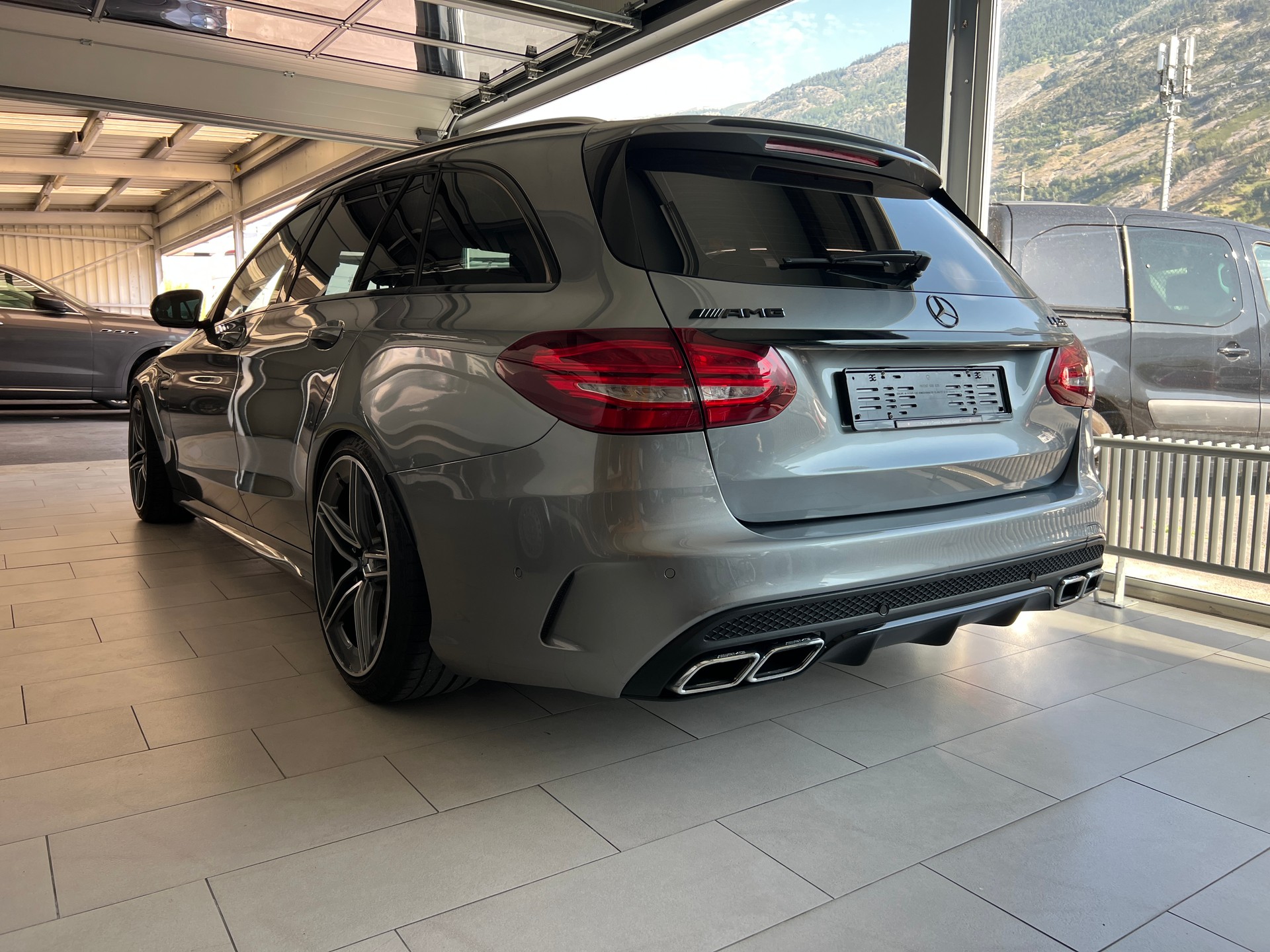MERCEDES-BENZ C 63 AMG Speedshift-image-5