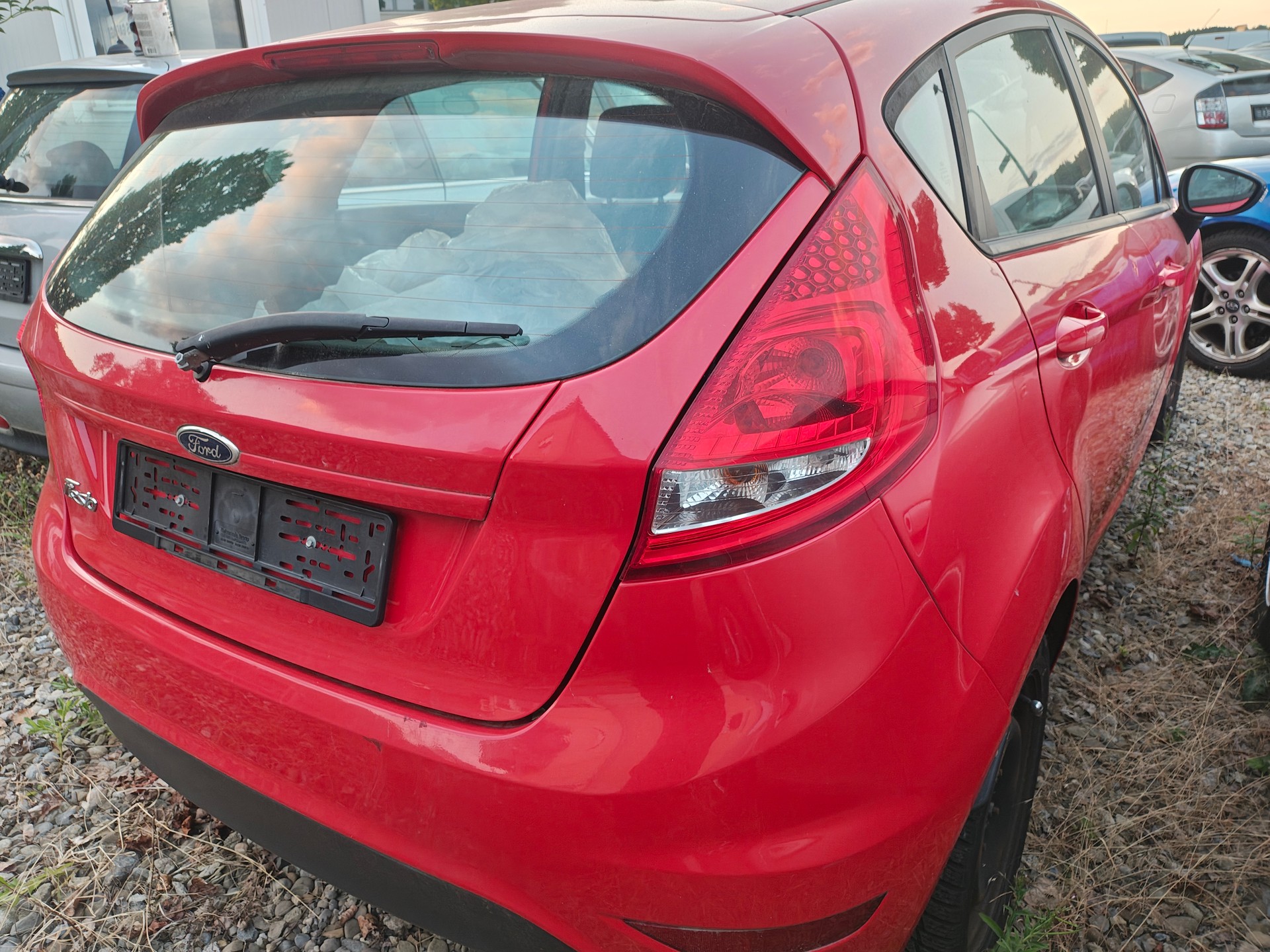 FORD Fiesta 1.4 16V Trend-image-3