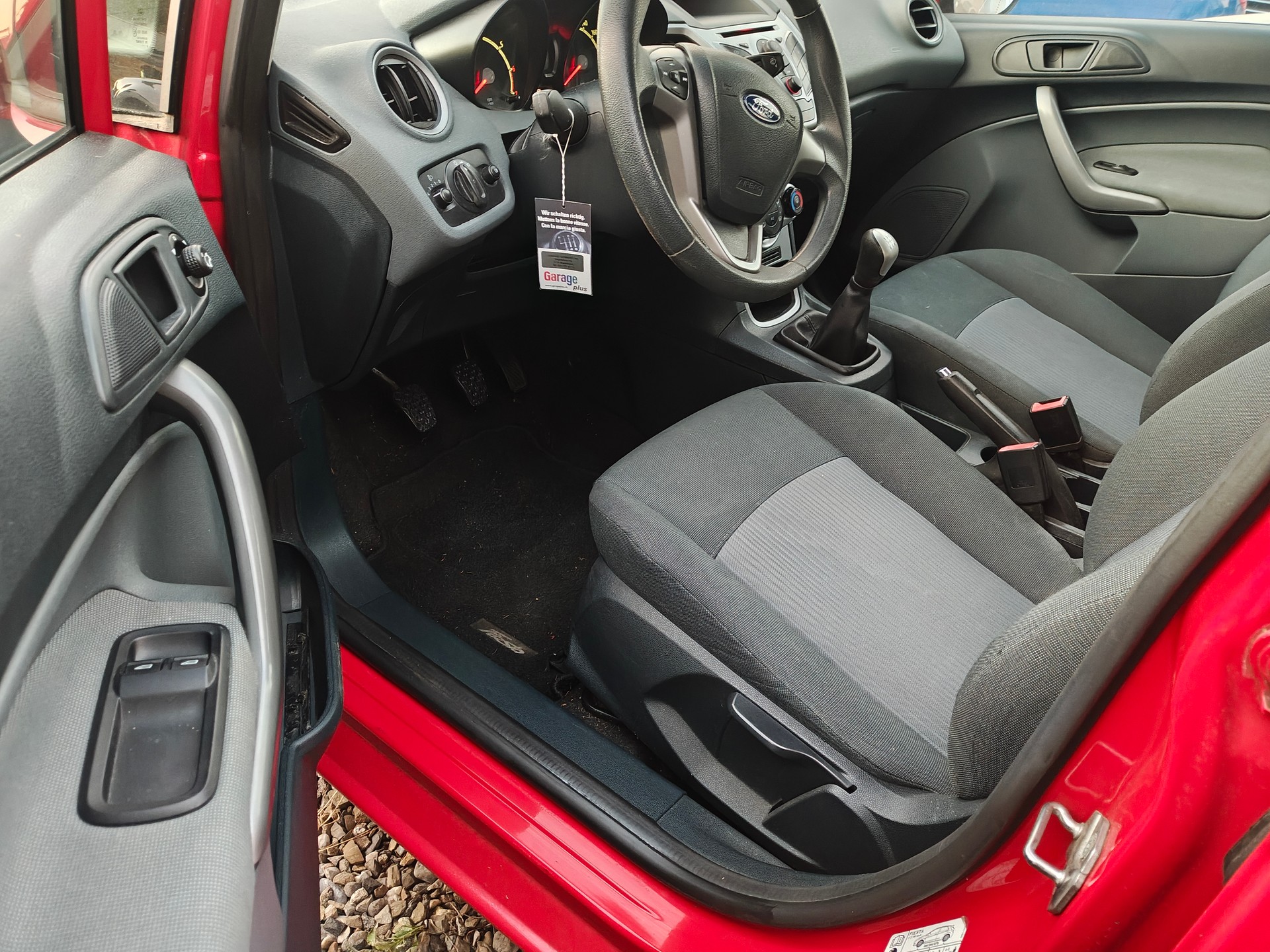 FORD Fiesta 1.4 16V Trend-image-6