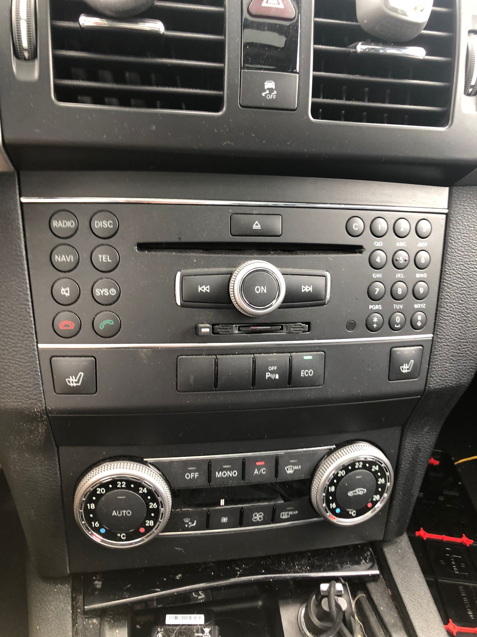 MERCEDES-BENZ GLK 220 CDI BlueEfficiency 4Matic 7G-Tronic-image-17
