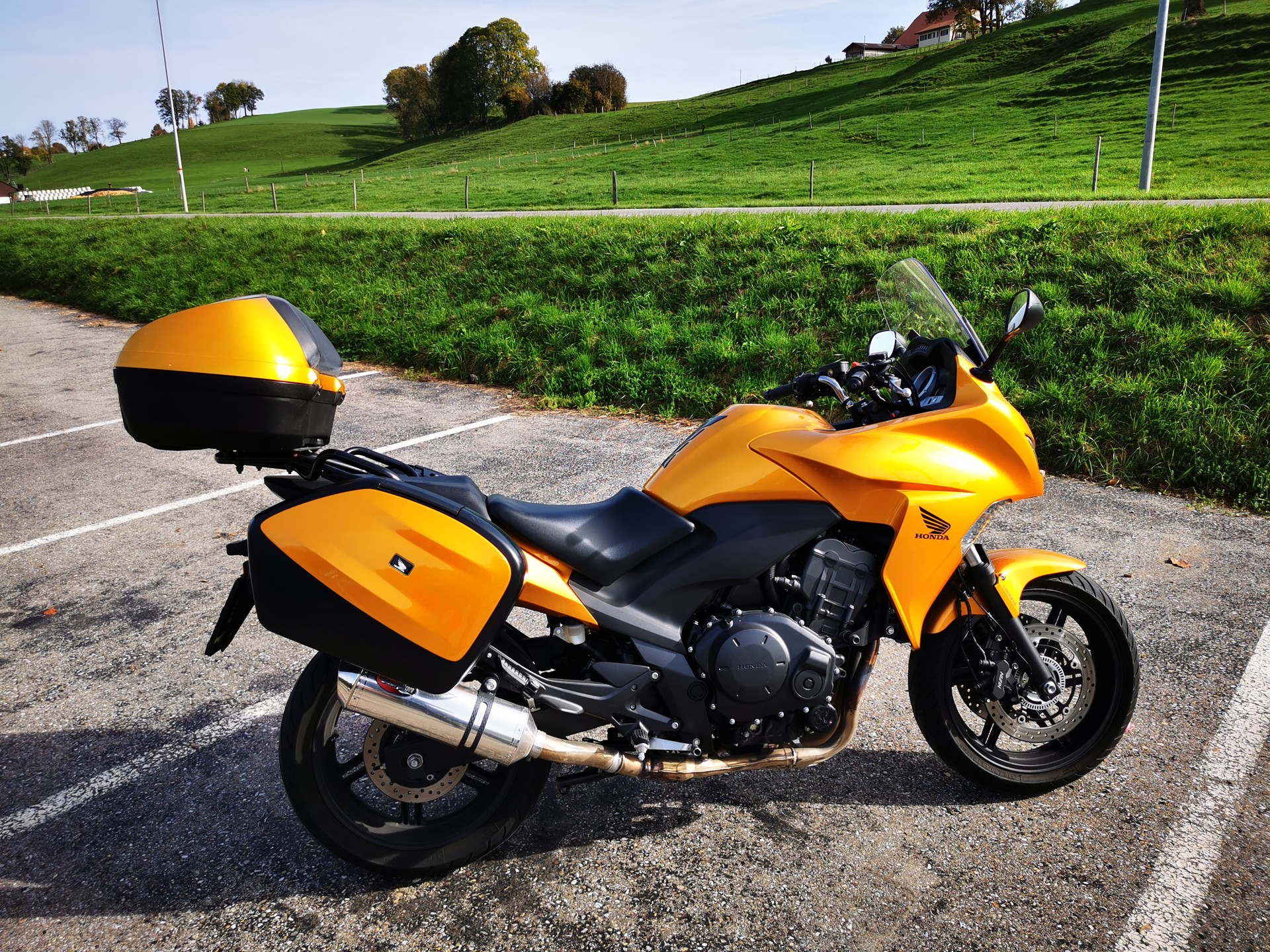 HONDA CBF 1000 F ABS-image-1